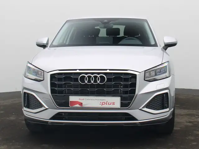 Audi Q2 view 3
