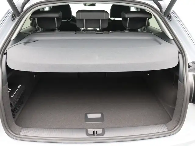 Audi Q2 view 7