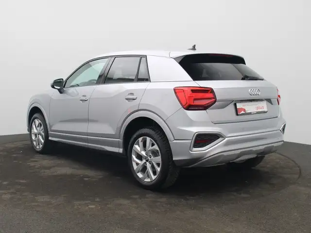 Audi Q2 view 5