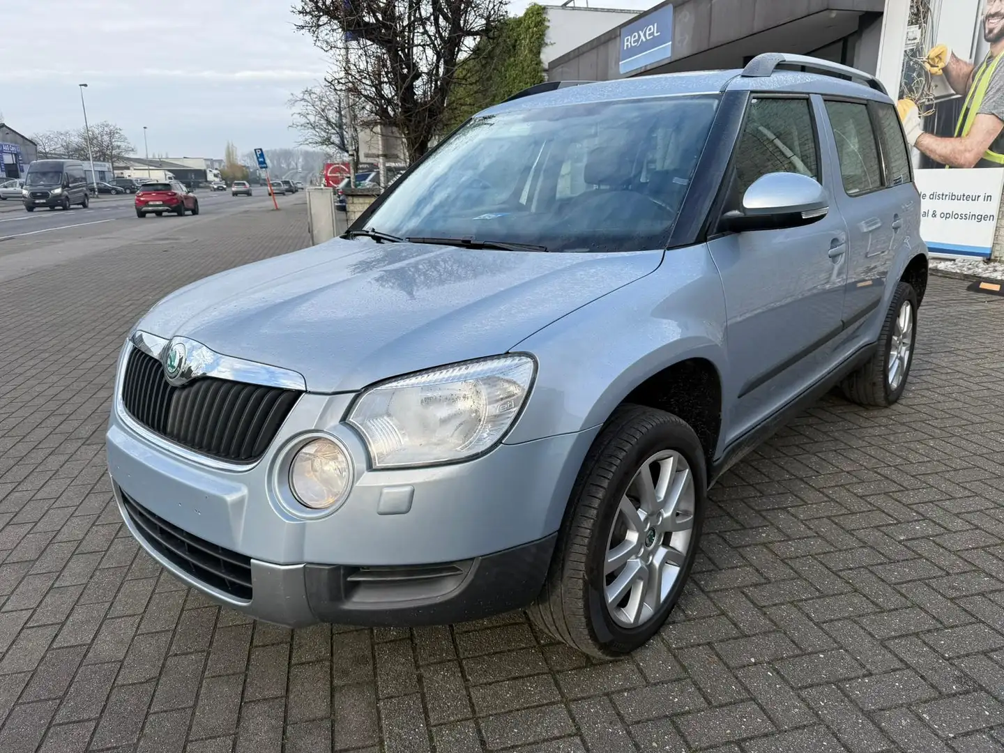 Skoda Yeti Yeti 1.2 TSI Active DSG Gris - 1