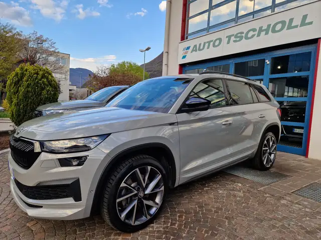 Skoda Kodiaq 2.0TDI 200CV Sportline DSG 4x4 ACC Keyless 20"Navi