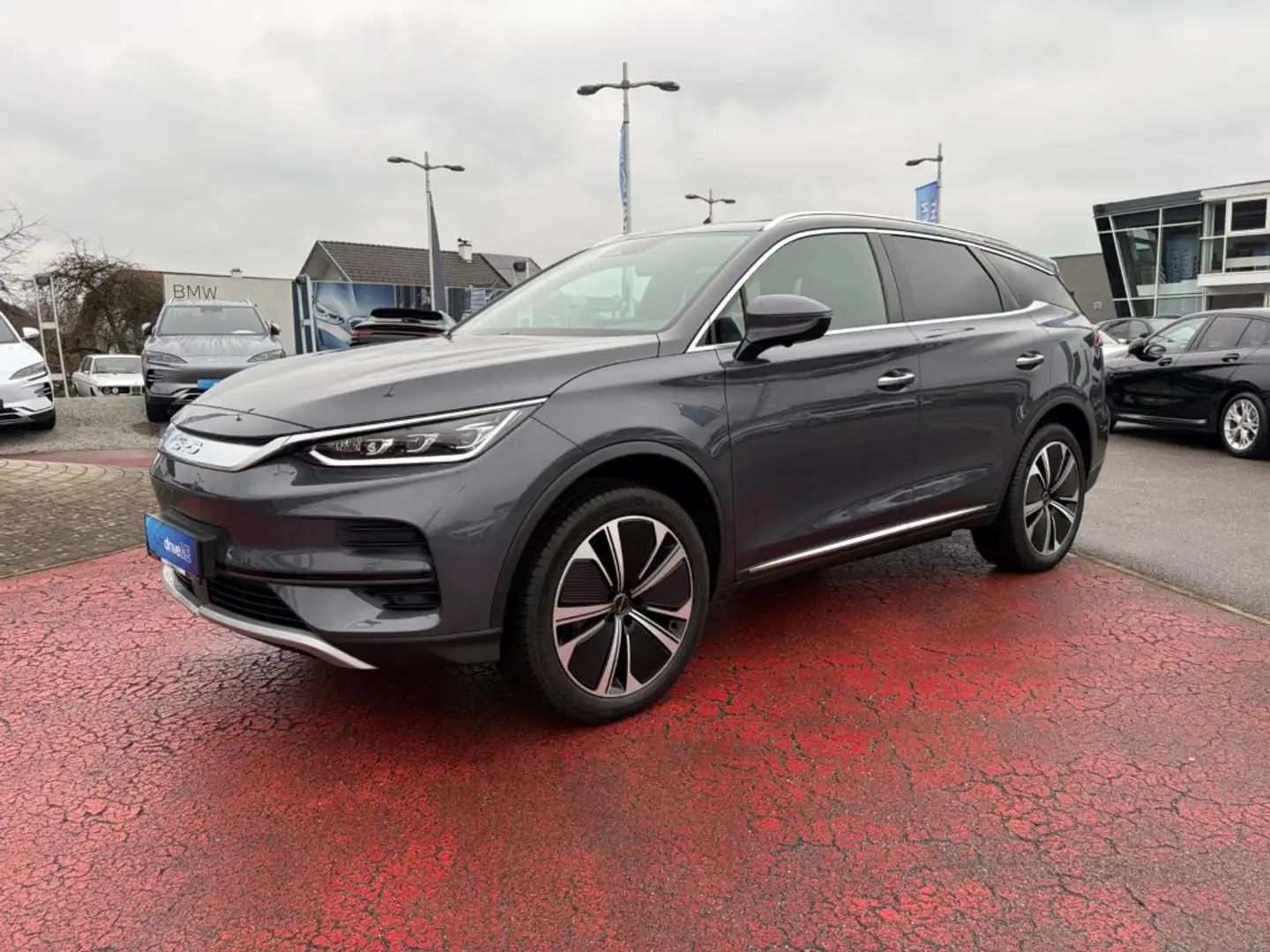 BYD Tang Tang 108,8 kWh Österreich Pake Gris - 2