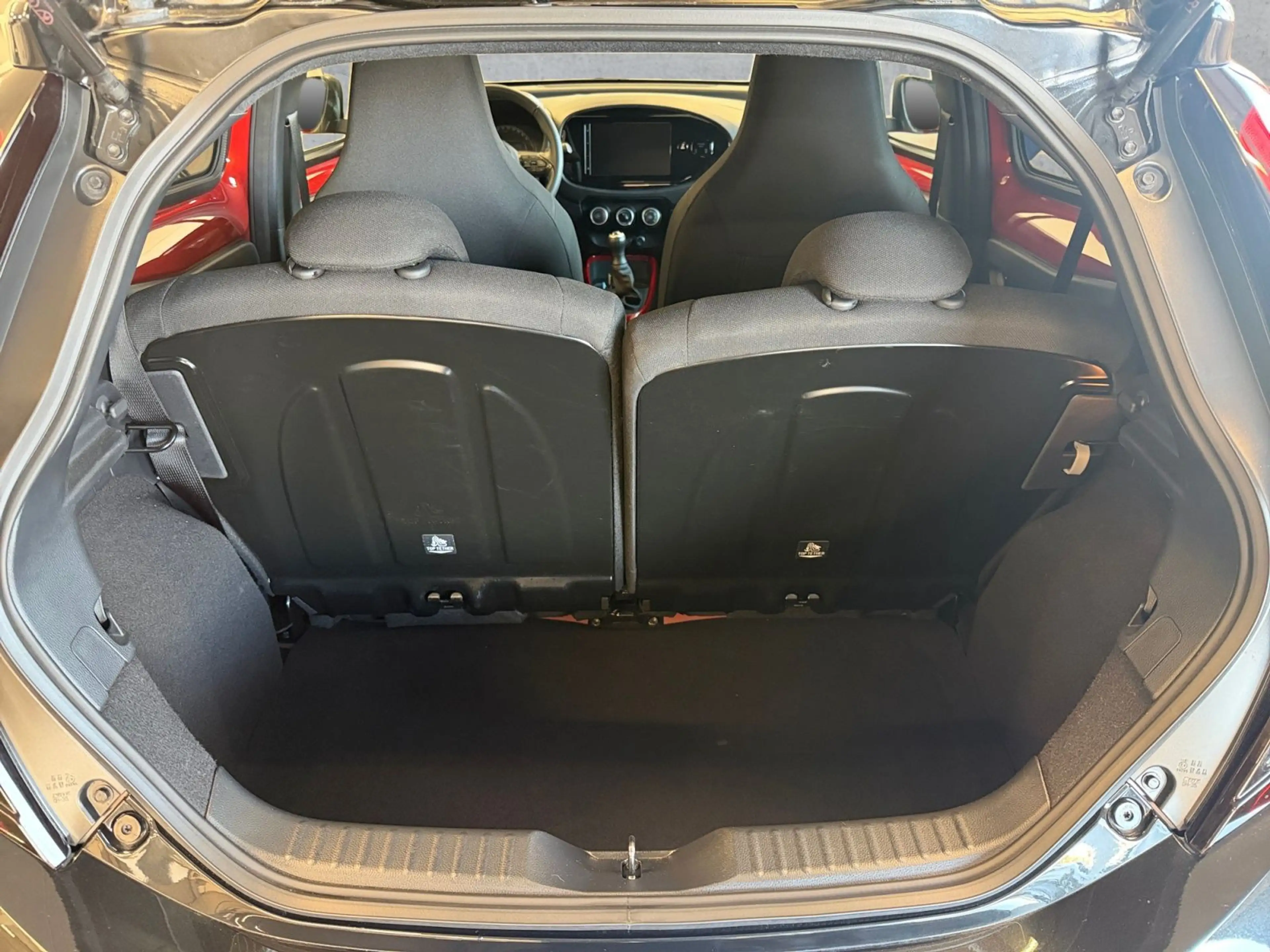 Toyota Aygo X 1.0 TEAMPLAYER ACC+RFK+APP+DAB+SHZ+MFL — photo 14