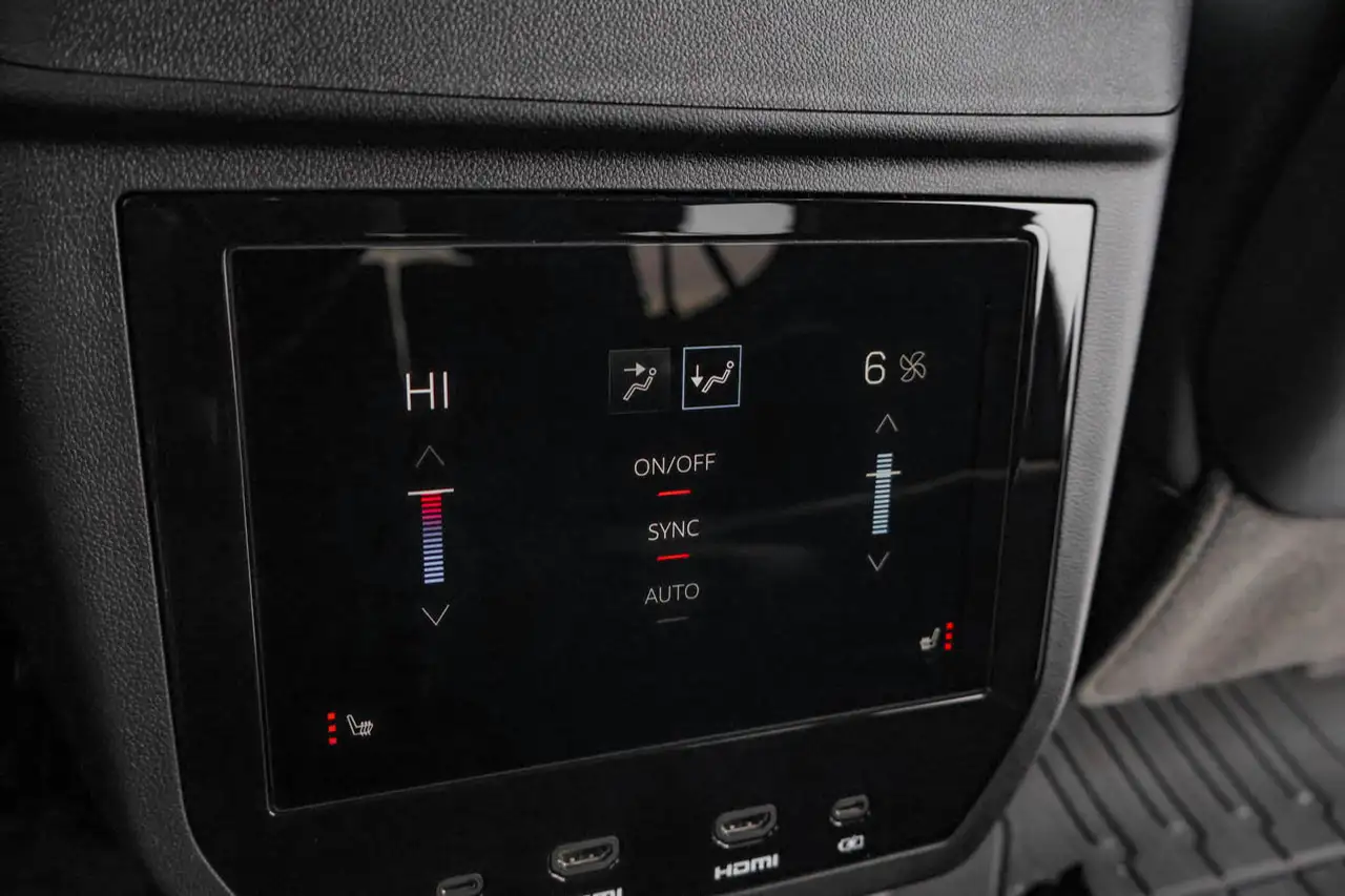 GMC Yukon снимка GMC Yukon