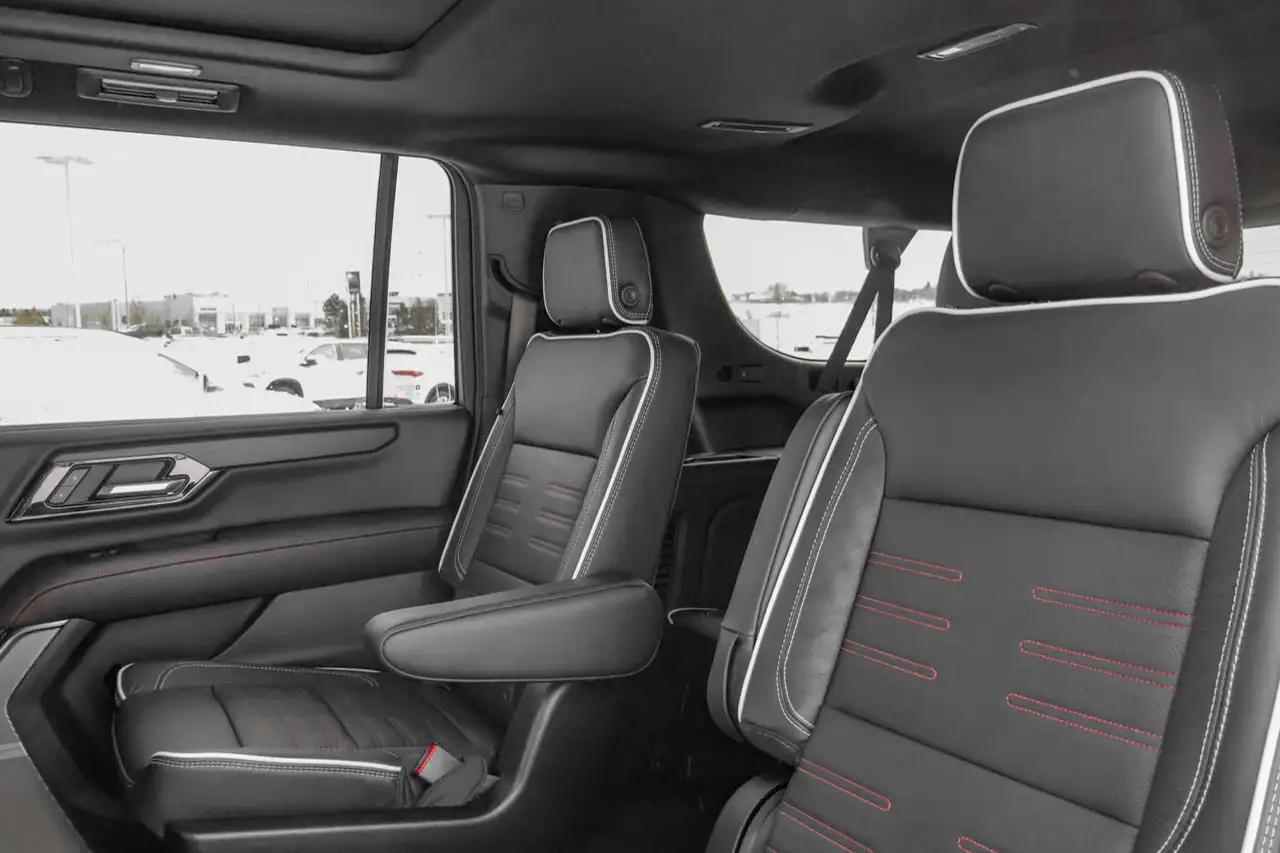 GMC Yukon снимка GMC Yukon