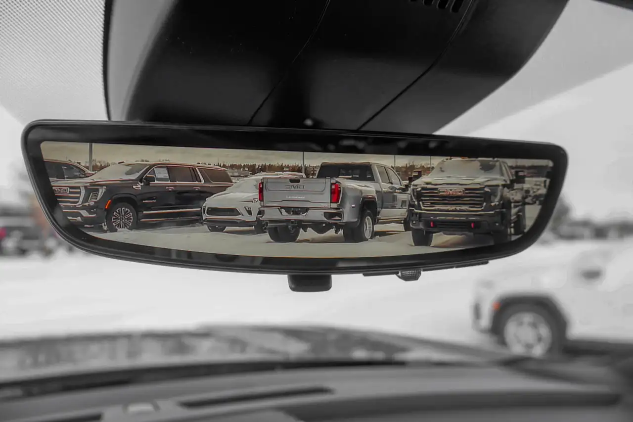 GMC Yukon снимка GMC Yukon