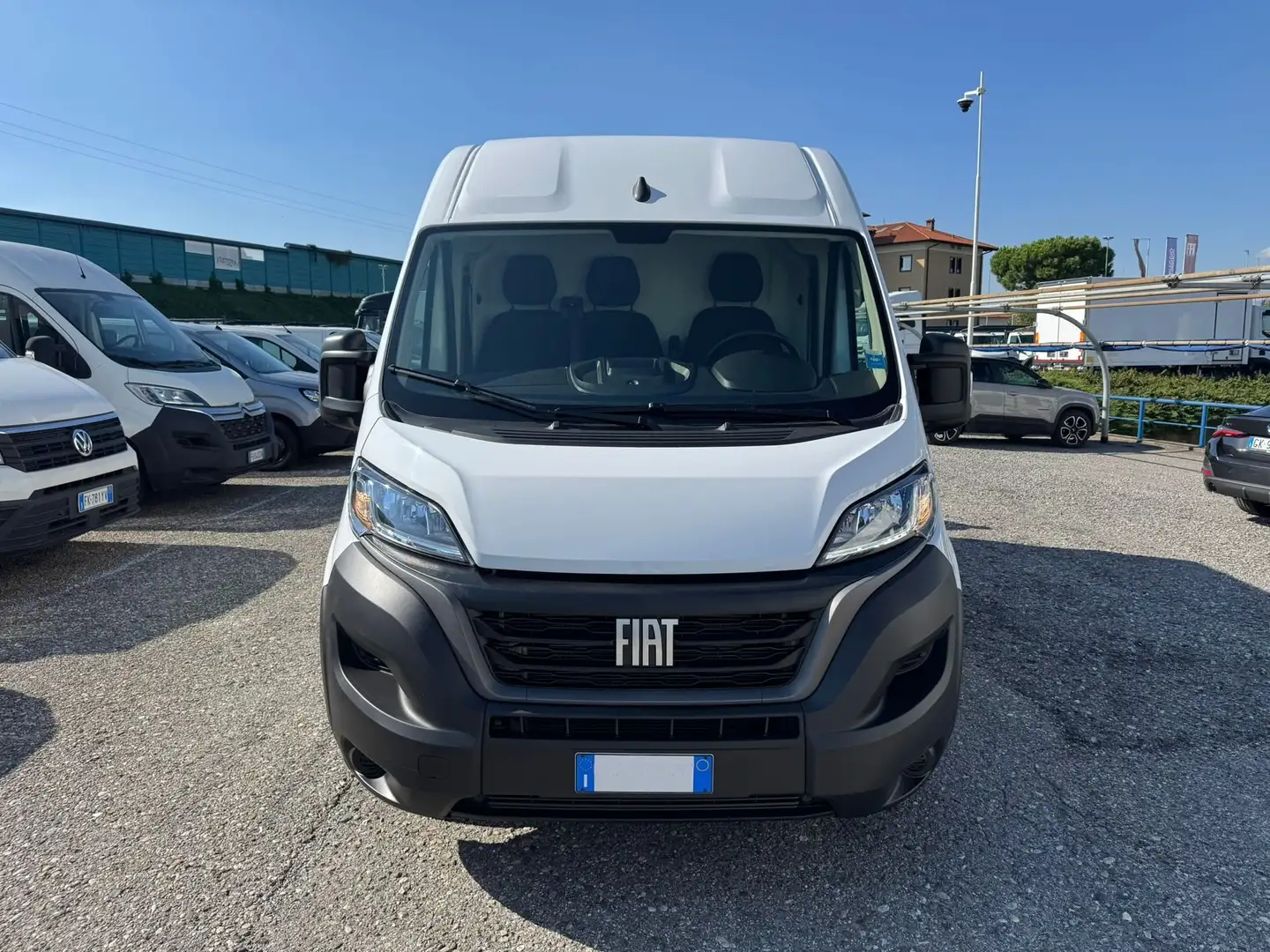 Fiat Ducato furgone 33q 140cv Mh2 Weiß - 2