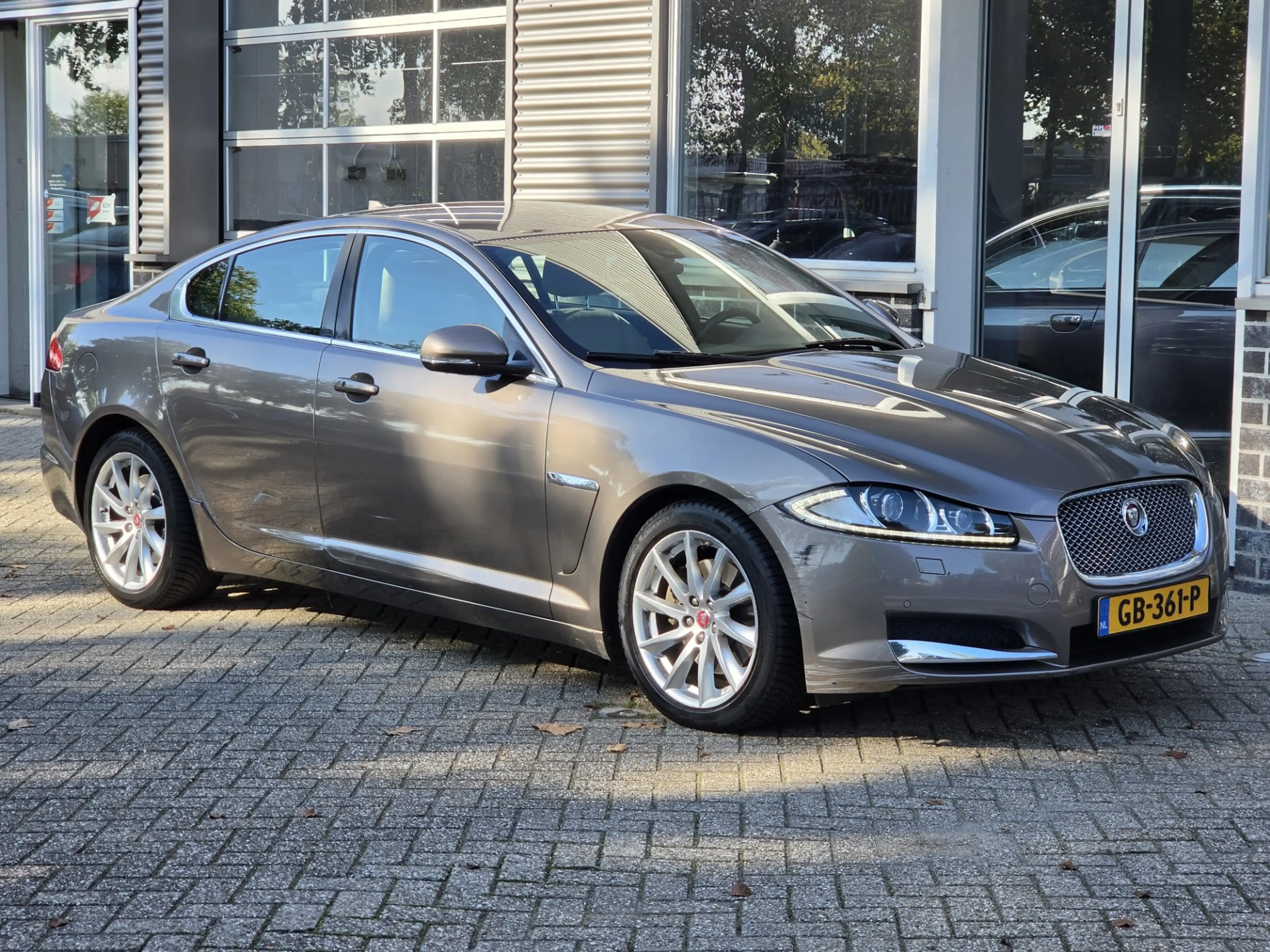Jaguar XF 2.2D Automaat Leder Licht Schaaf Schade Nap — photo 7