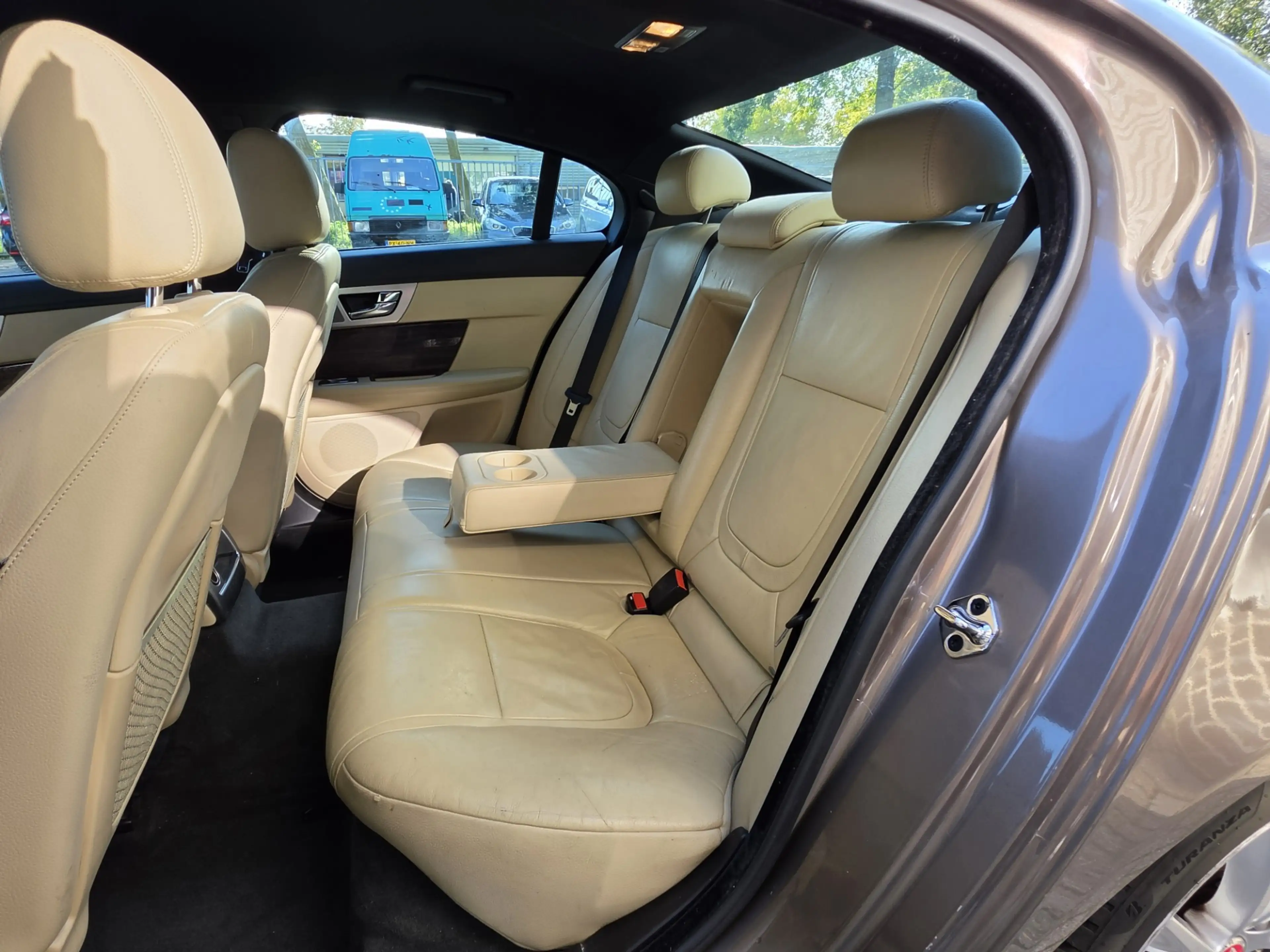Jaguar XF 2.2D Automaat Leder Licht Schaaf Schade Nap — photo 14