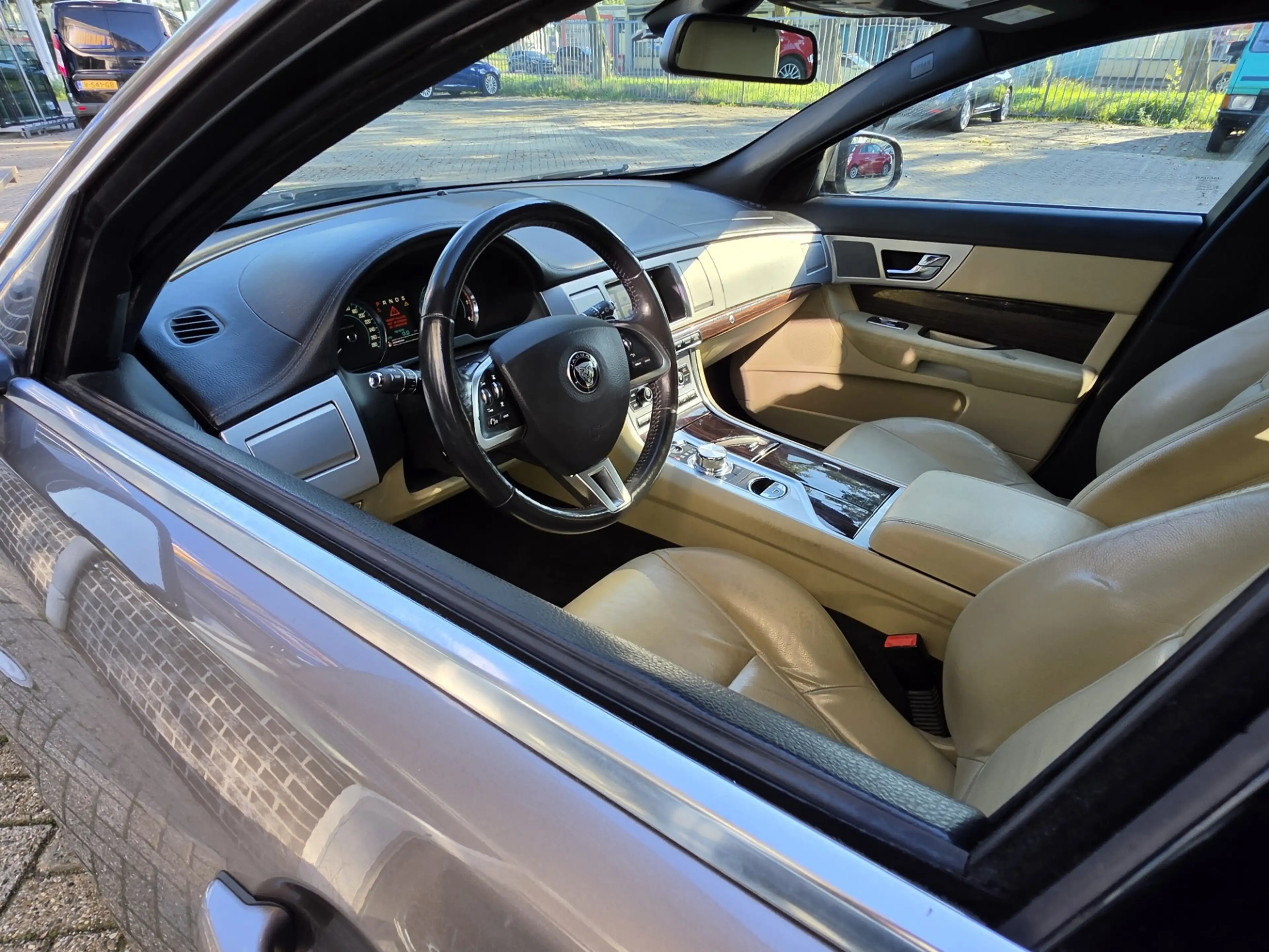 Jaguar XF 2.2D Automaat Leder Licht Schaaf Schade Nap — photo 12