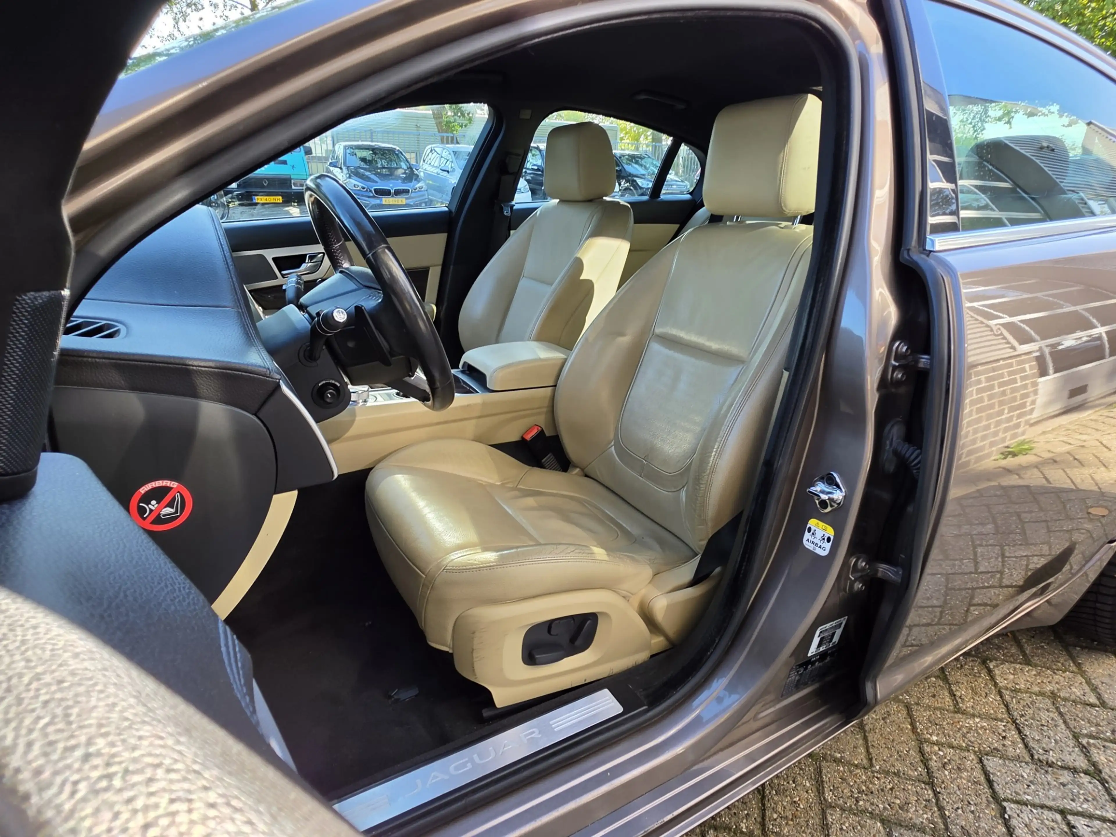 Jaguar XF 2.2D Automaat Leder Licht Schaaf Schade Nap — photo 13