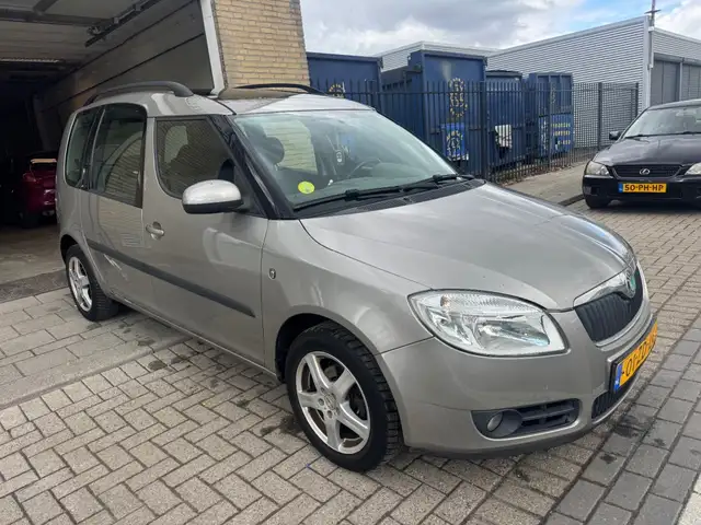 Skoda Roomster view 6