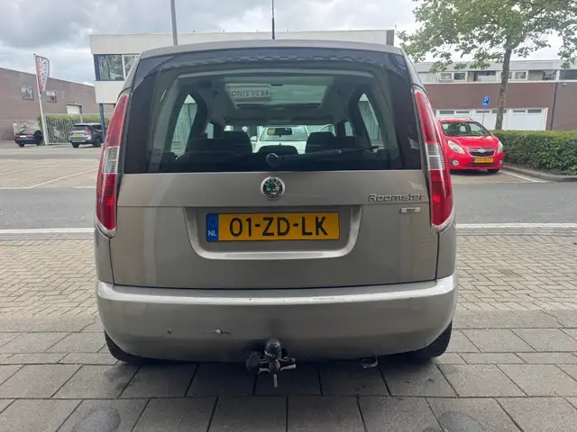 Skoda Roomster view 8