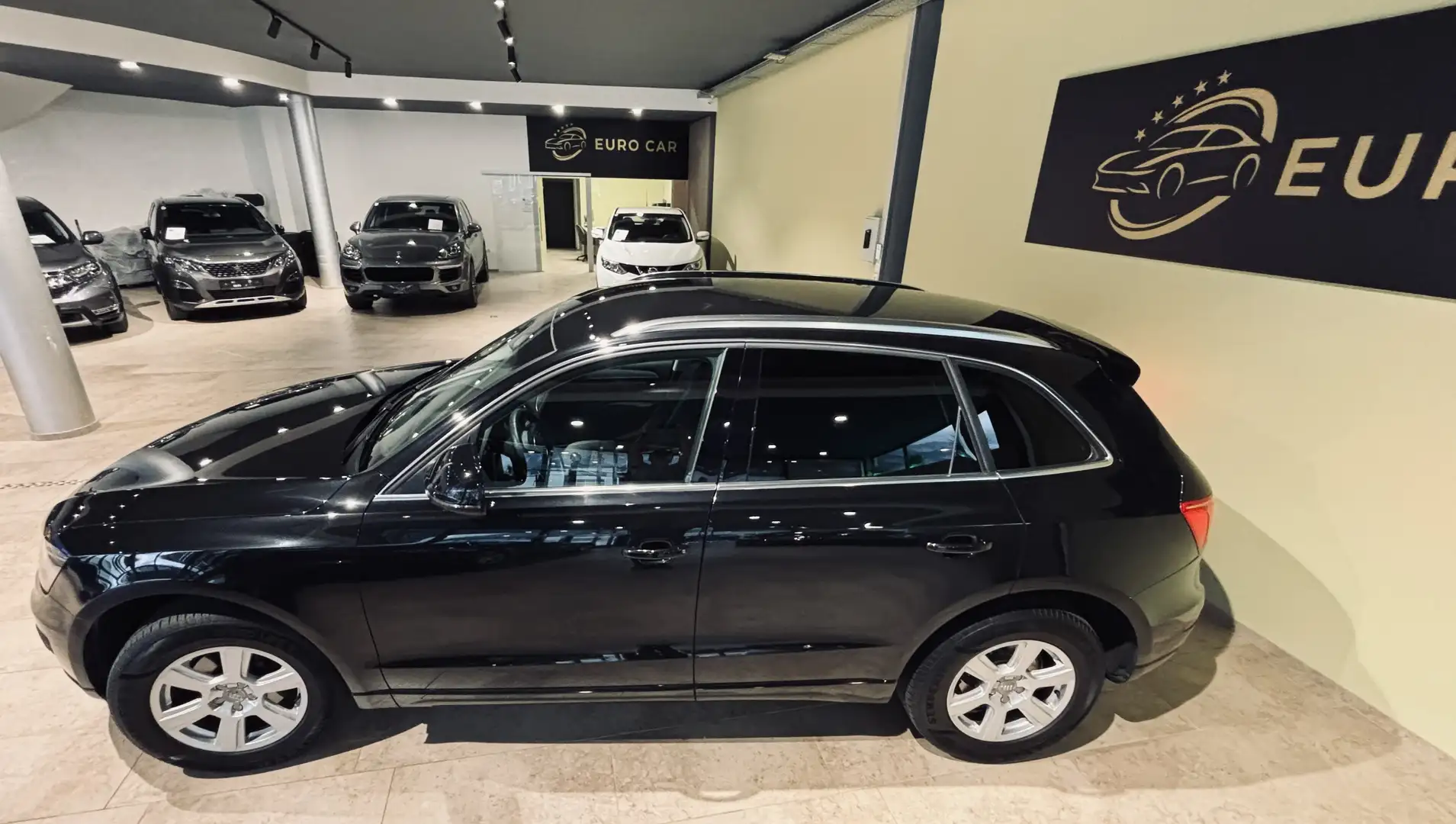Audi Q5 2.0 TDI (105 kW) quattro Schwarz - 2