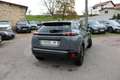 Peugeot 2008 ALLURE 100 CV PACK BOITE 6V ESSENCE CAMÉRA 360 GRAND GPS 3D FULL LEDS MI CUIR JA Grau - thumbnail 2