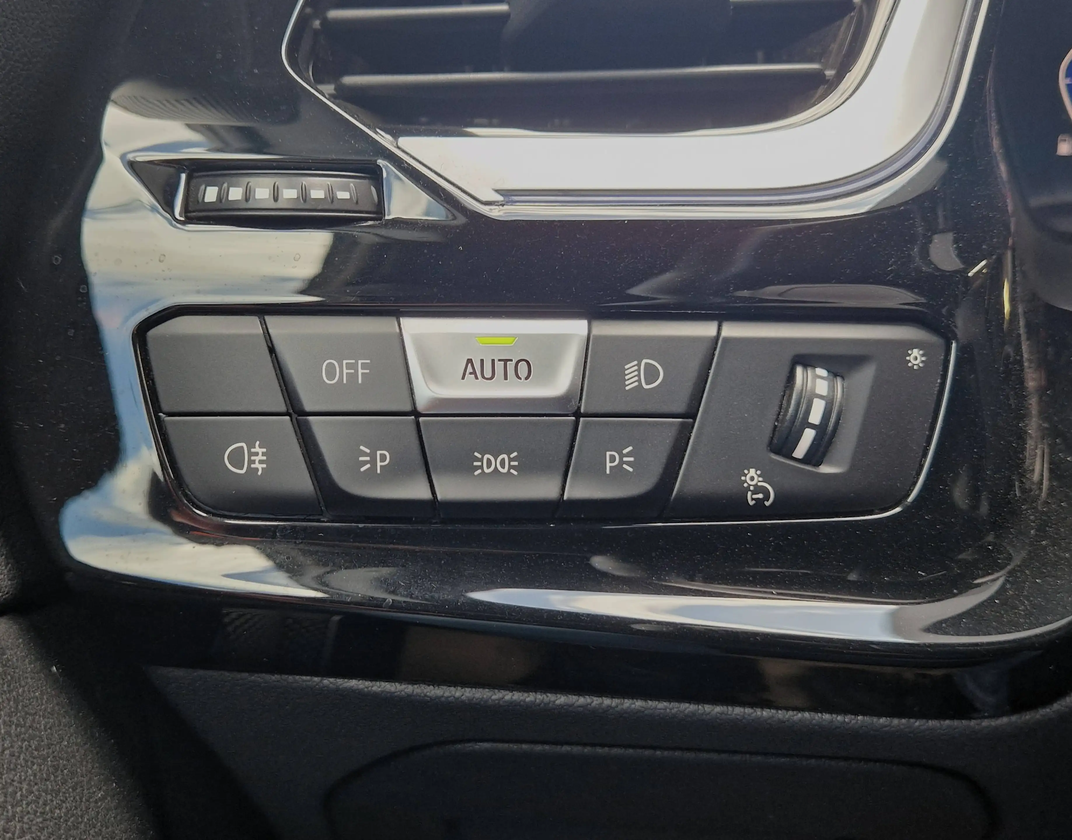 BMW Z4 2.0iAS PACK M - BOITE AUTO - FULL LED - ECLAIRAGE D AMBIANCE - HARMAN KARDON - APPLE CARPLAY/ANDROID — photo 14