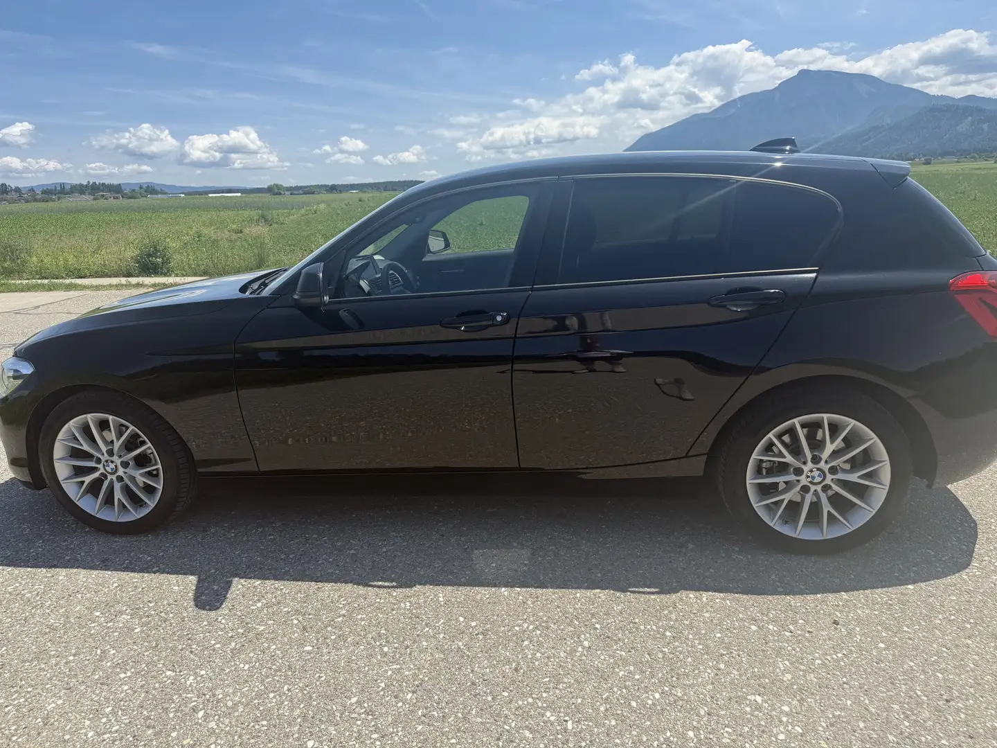 BMW 114 114 d Schwarz - 2
