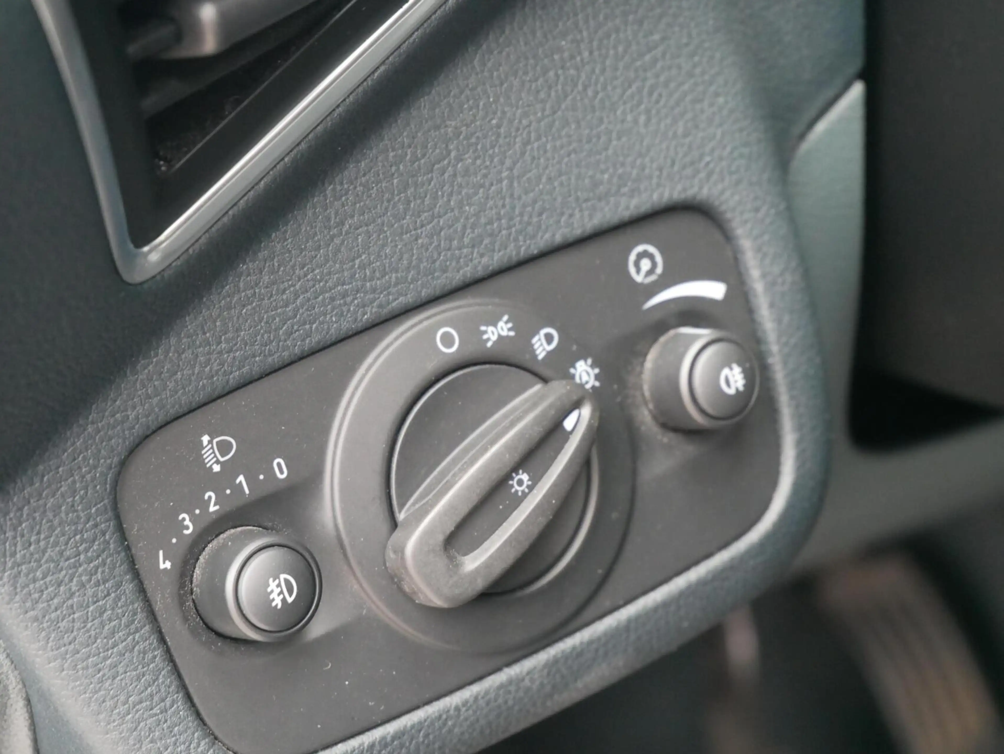 Ford C-Max 1.6 EcoBoost Lease Titanium Trekhaak| Dealer onder — photo 19