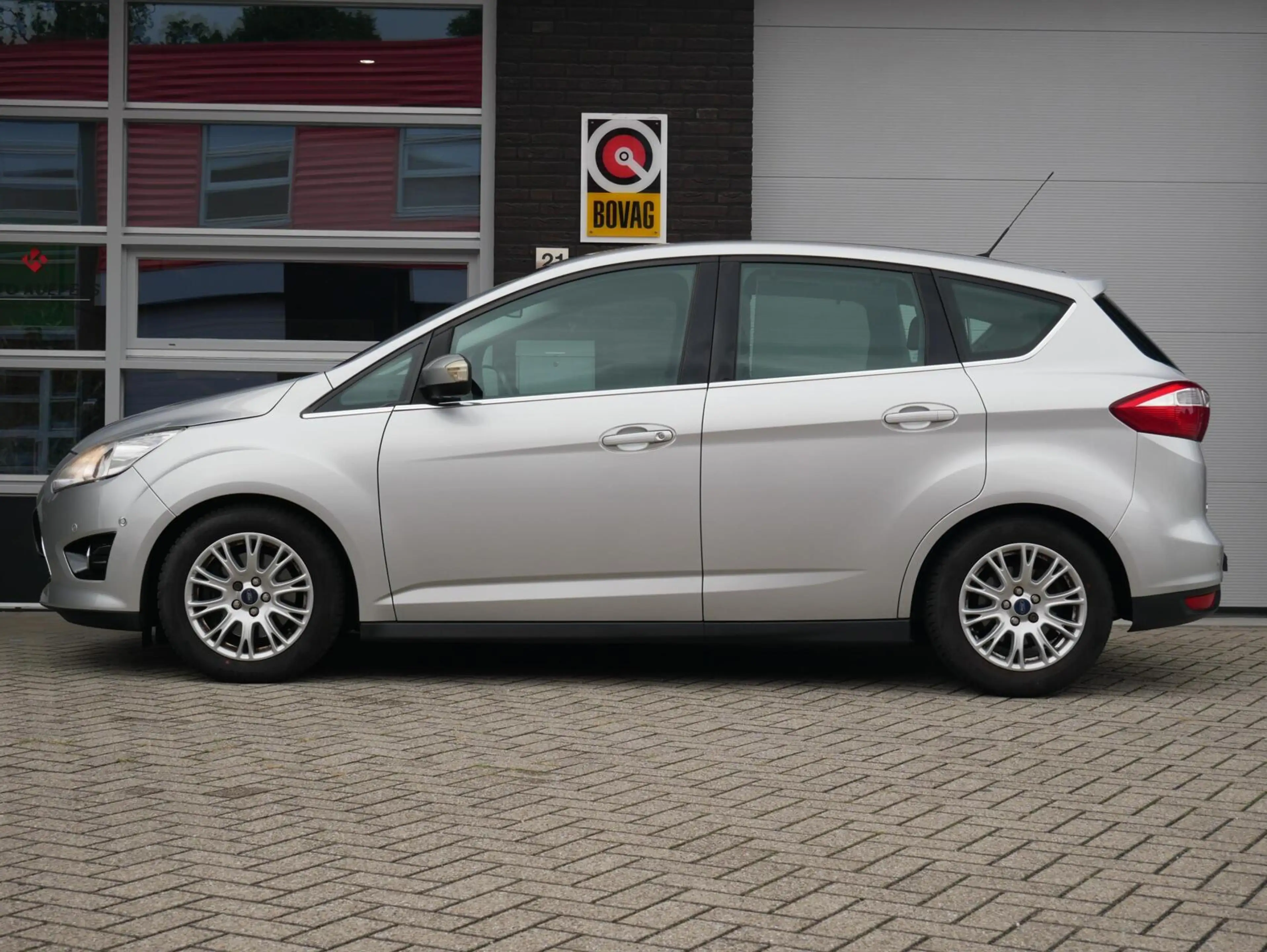 Ford C-Max 1.6 EcoBoost Lease Titanium Trekhaak| Dealer onder — photo 2
