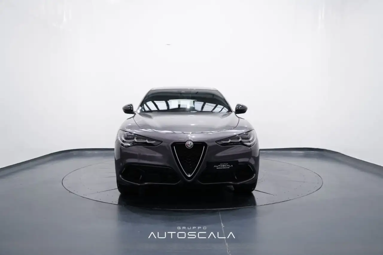 Alfa Romeo Stelvio 2023