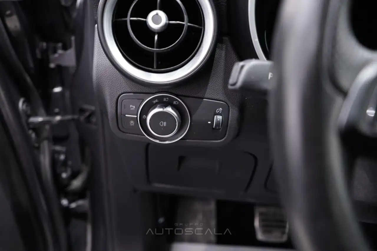 Alfa Romeo Stelvio 2023 — фото 13