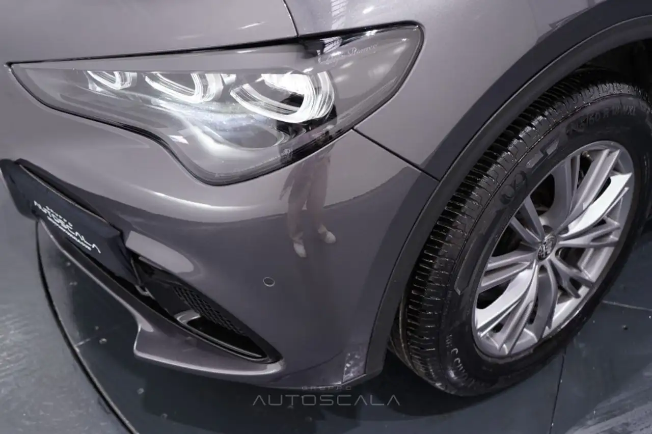 Alfa Romeo Stelvio 2023 — фото 28