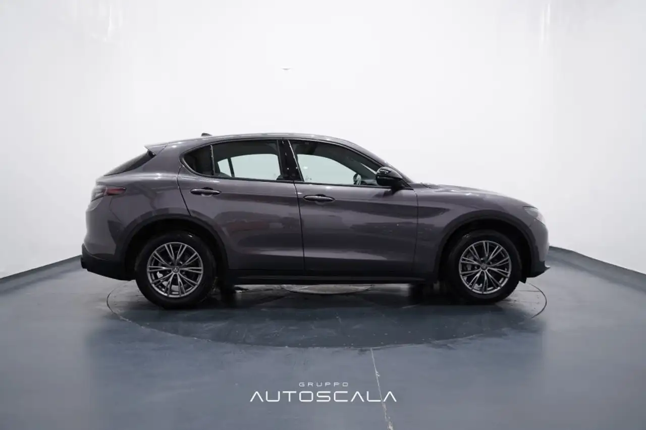 Alfa Romeo Stelvio 2023 — фото 7