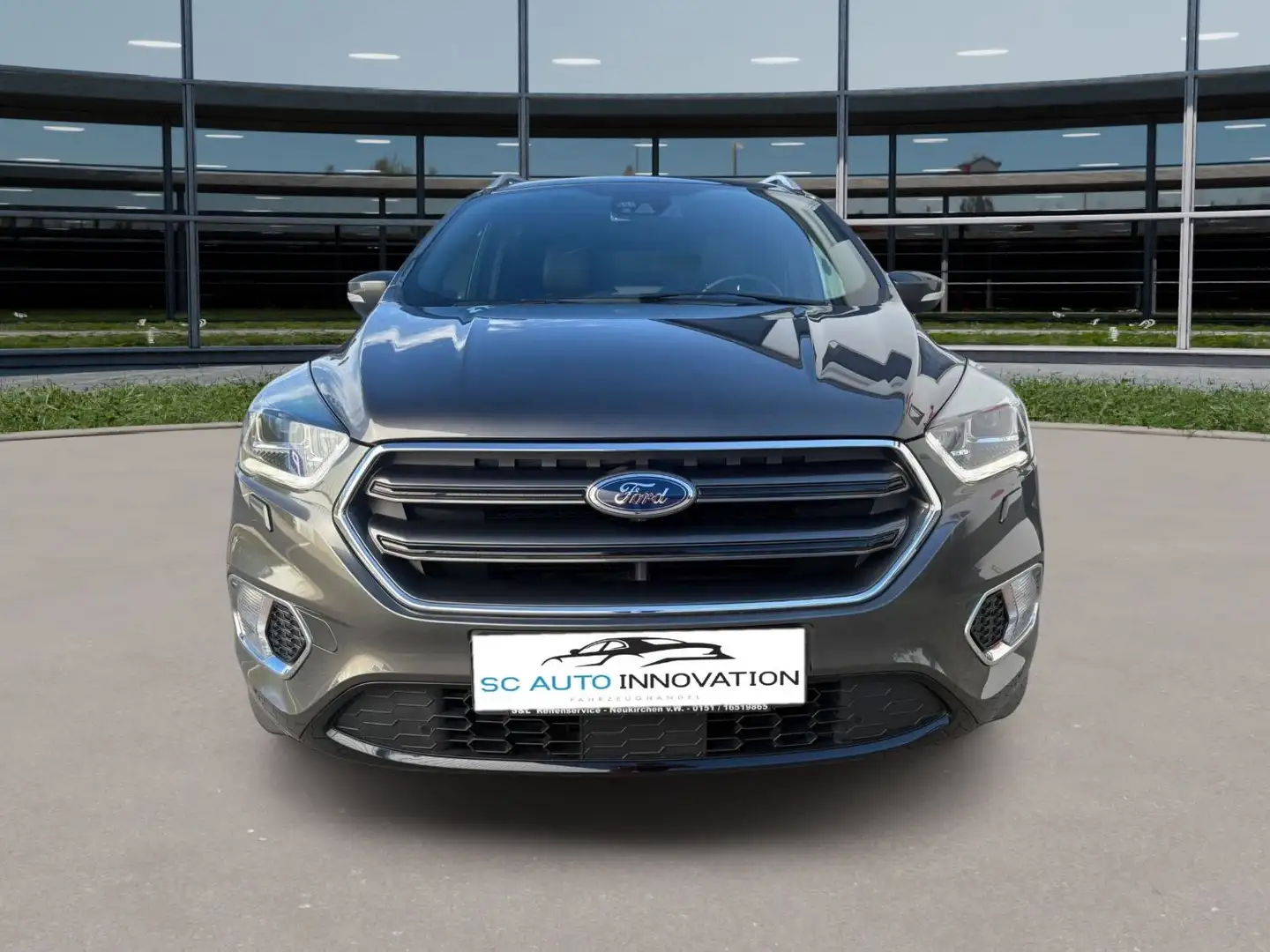 Ford Kuga 1.5 EcoBoost ST-Line 4x4 Automatik+Panorama Grau - 2
