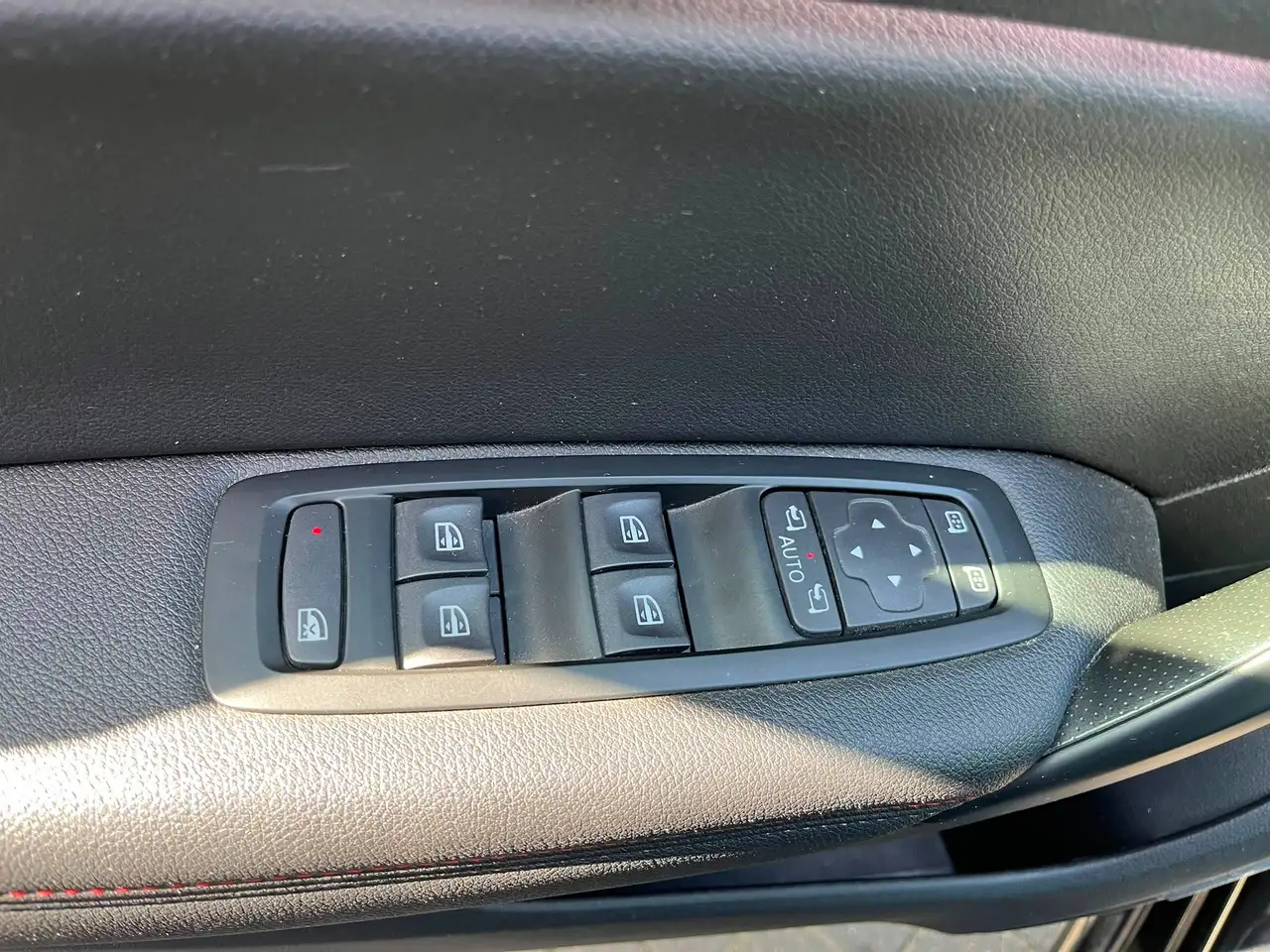 Renault Megane E-Tech plug‐in hybride, миниатюра 14