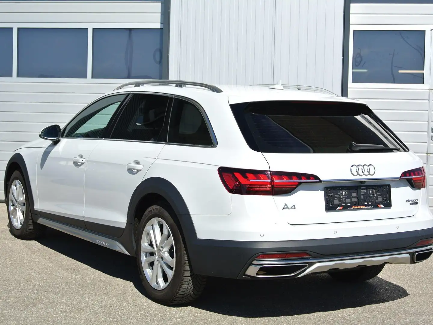 Audi A4 allroad 45 TFSI quattro S-tronic * virt. CP * LEDER * LED Weiß - 2