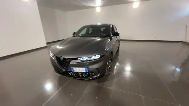 2025 Alfa Romeo Tonale in Grey for sale