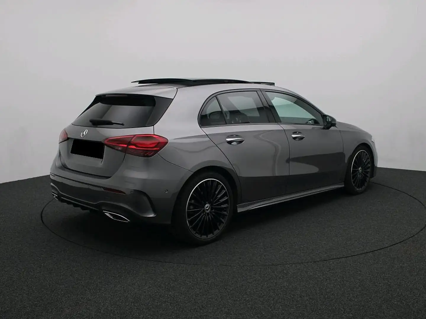 Mercedes-Benz A 180 AMG Line * Pano dak * Grau - 2