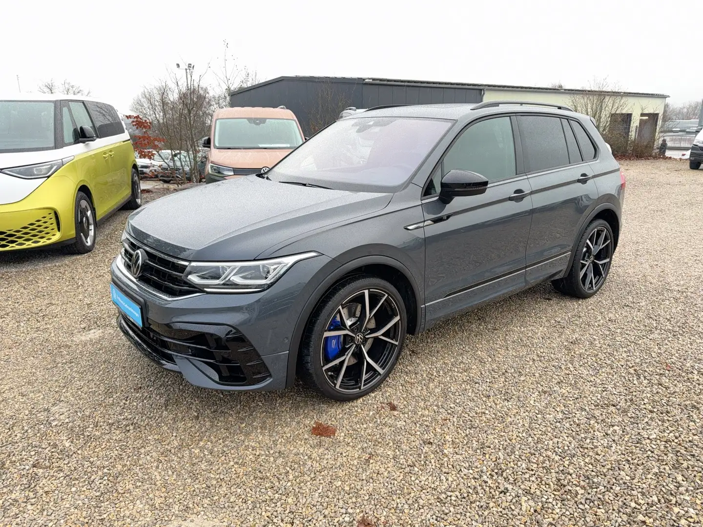 Volkswagen Tiguan R / R-Performance / Akrapovice Grau - 2