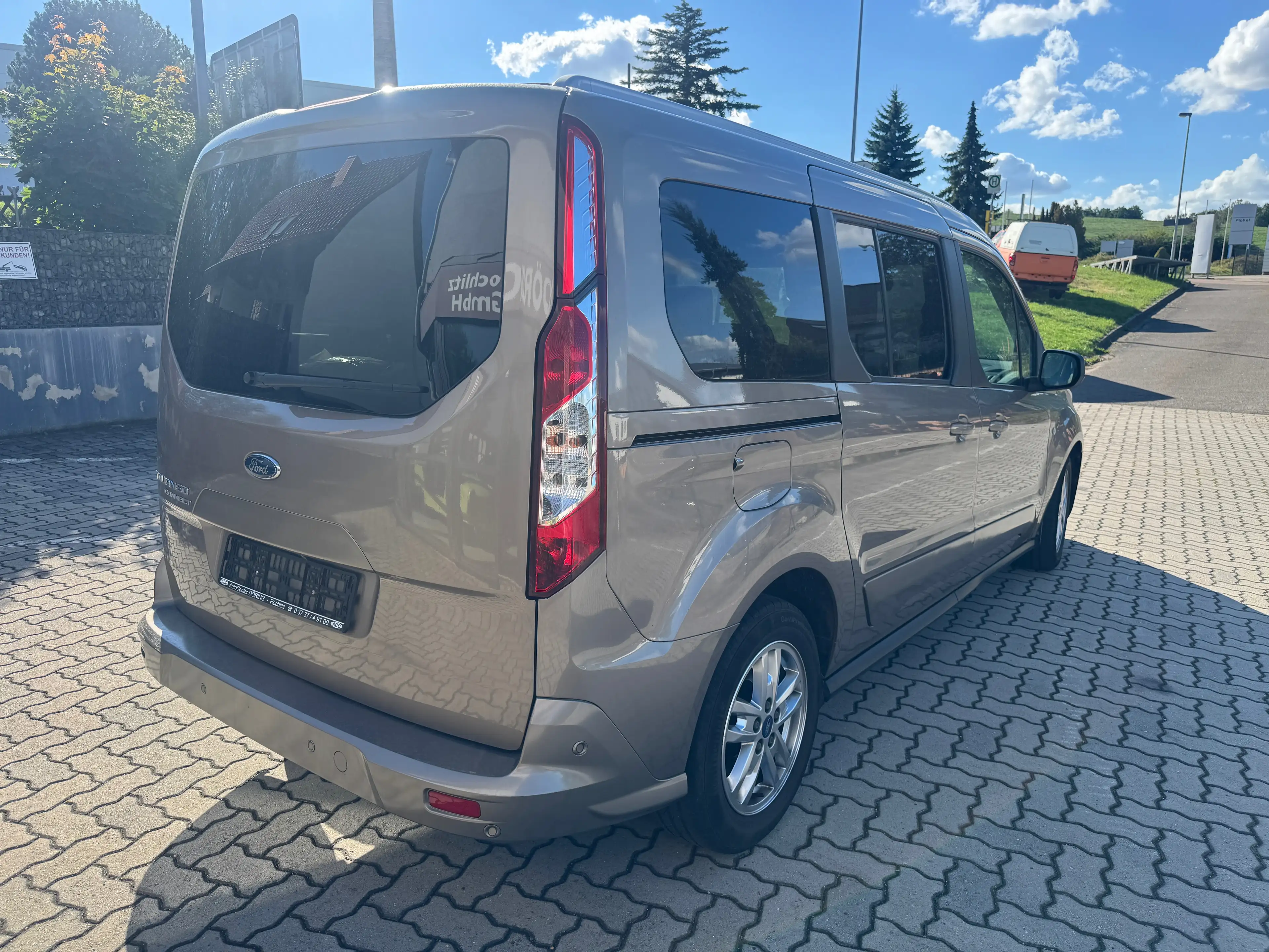 Ford Tourneo Connect Titanium 7 Sitze PDC Dach Lang Grand Connect Navi Kamera Sitzheizung — photo 6