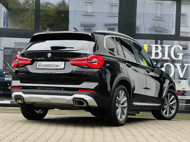 BMW X3 view 2