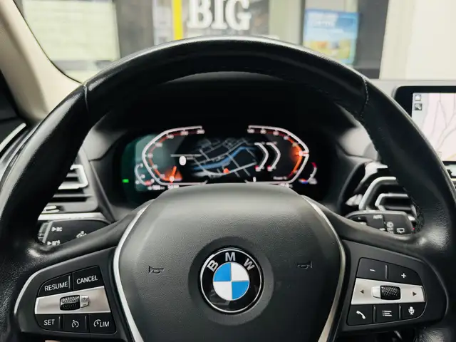 BMW X3 view 12