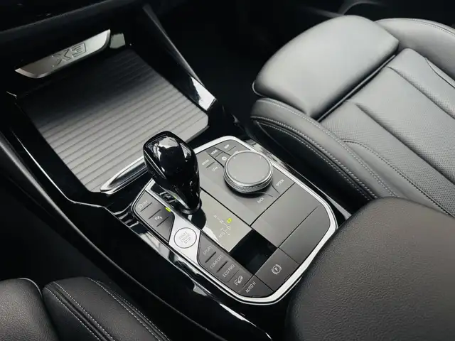 BMW X3 view 11