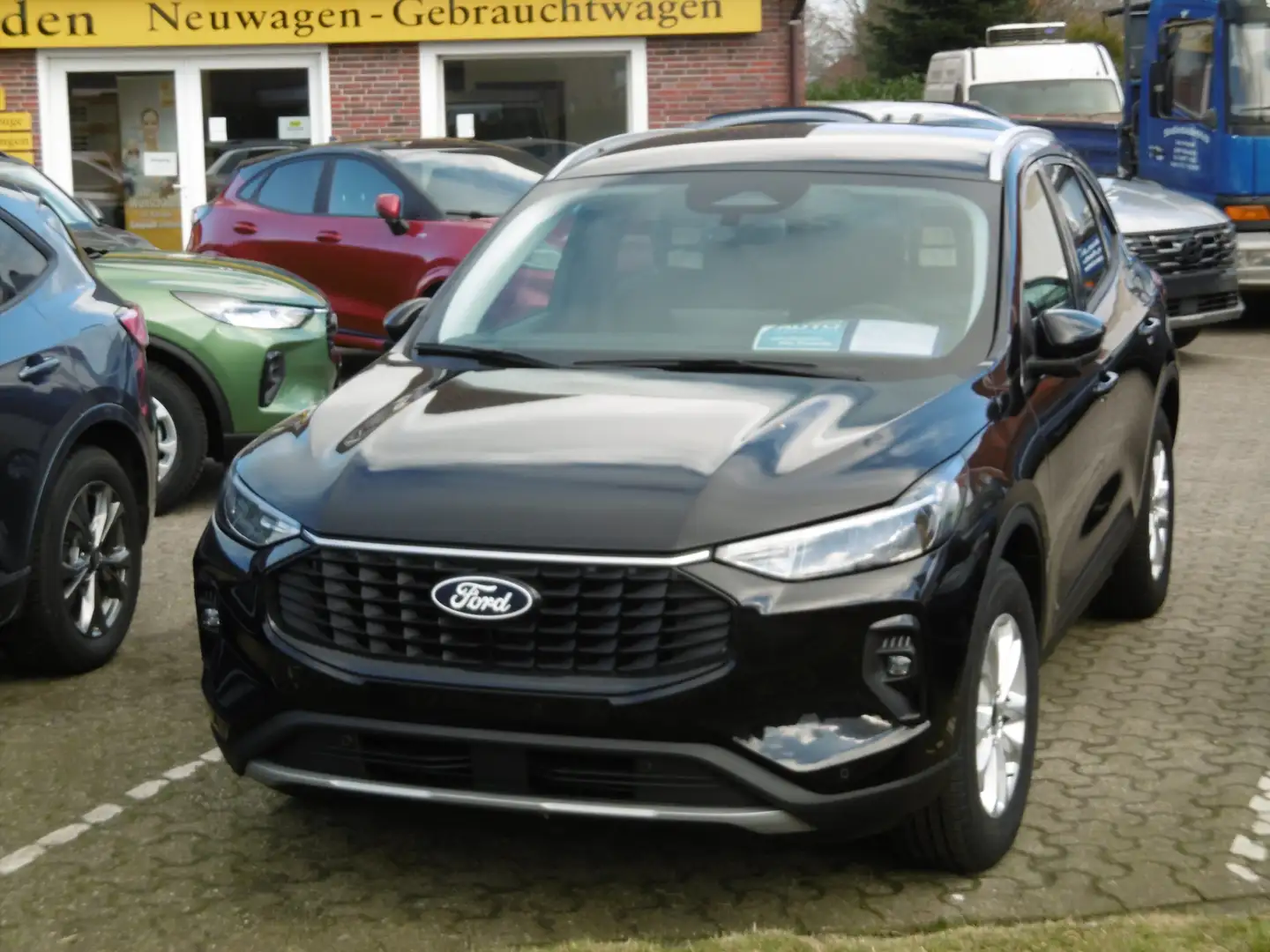 Ford Kuga 1.5 EcoBoost TITANIUM Noir - 1