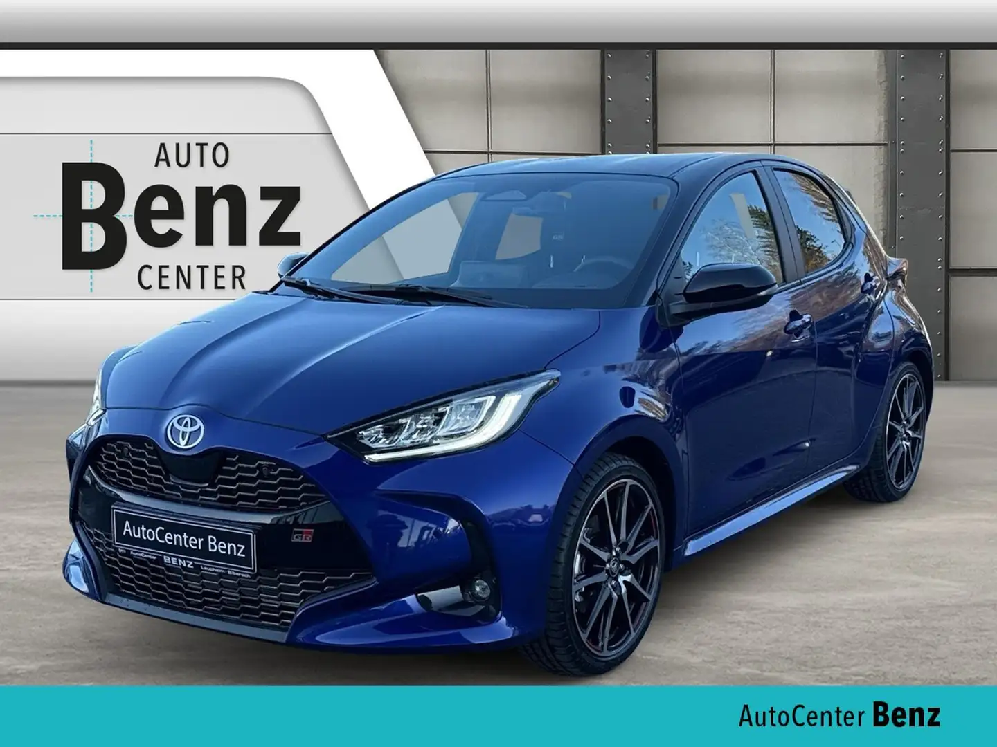 Toyota Yaris 1,5 HYBRID GR SPORT KLIMAAUTOMATIK*NAVI*SITZHEIZUN Bleu - 1
