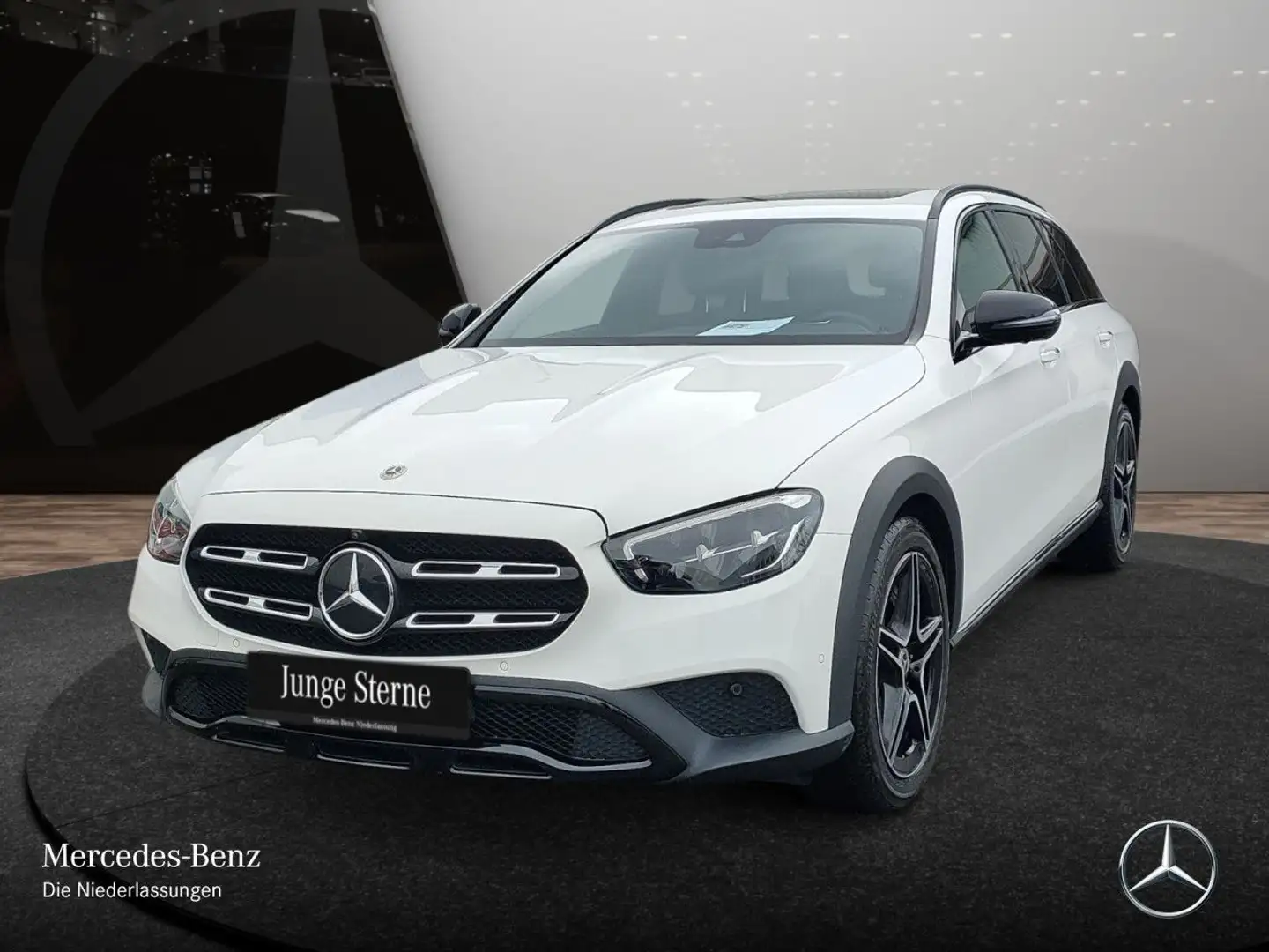 Mercedes-Benz E 400 d T 4M AVANTG+NIGHT+360+LED+BURMESTER+TOTW Weiß - 2