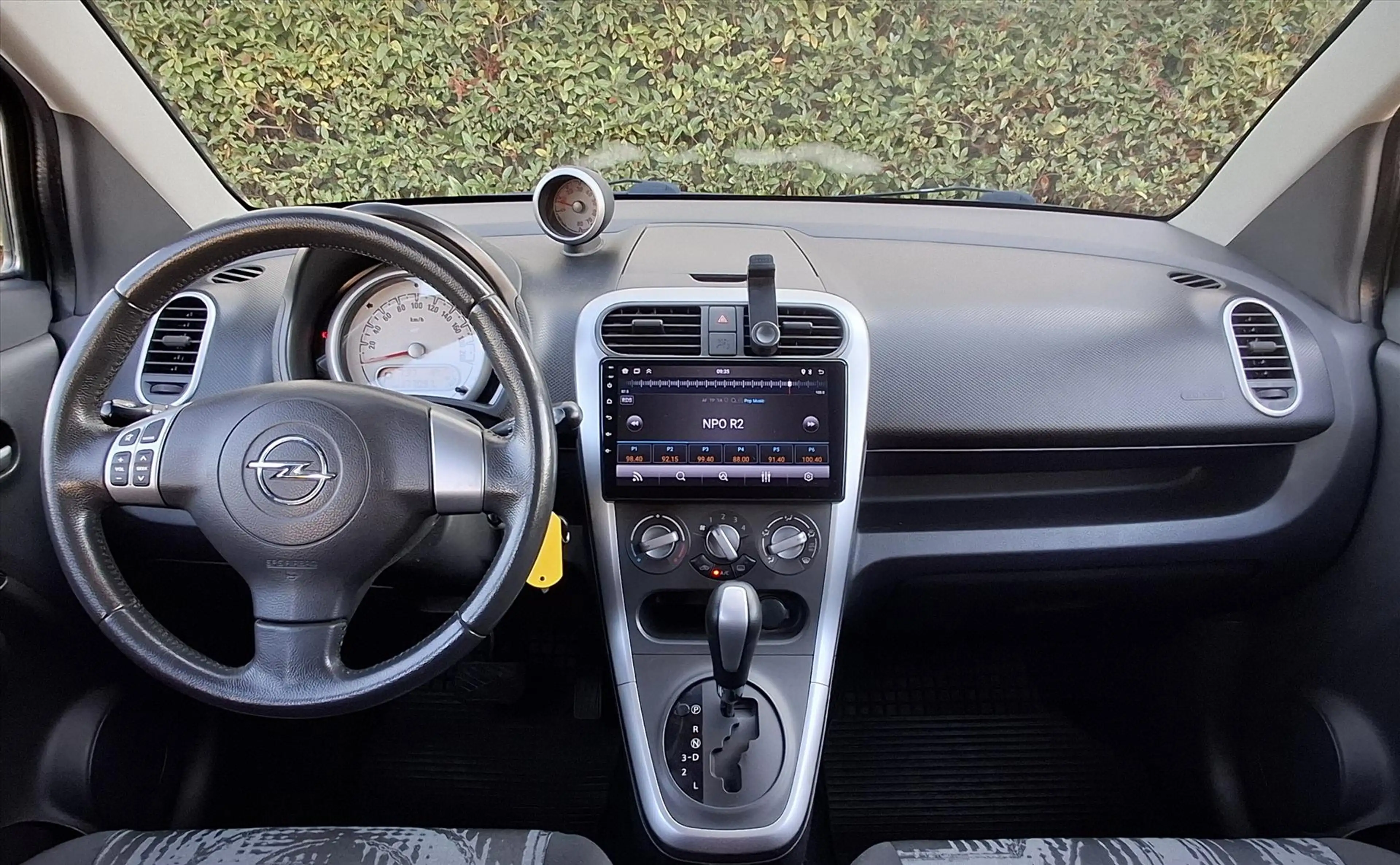 Opel Agila 1.2 16V 94pk Automaat. Edition Airco/Camera — photo 14