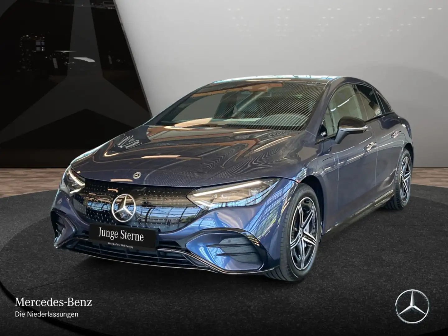 Mercedes-Benz EQE 500 4MATIC AMG Fahrass Pano Burmester Distr. Синій - 2