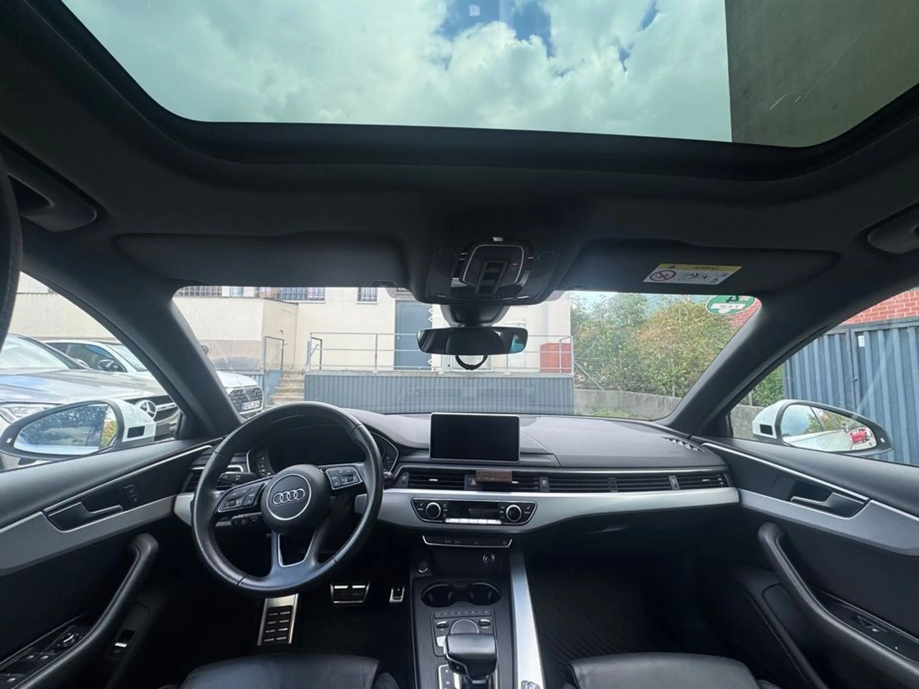 Audi A4 Avant sport S-Line Pano Schiebedach R-Kamera — photo 12