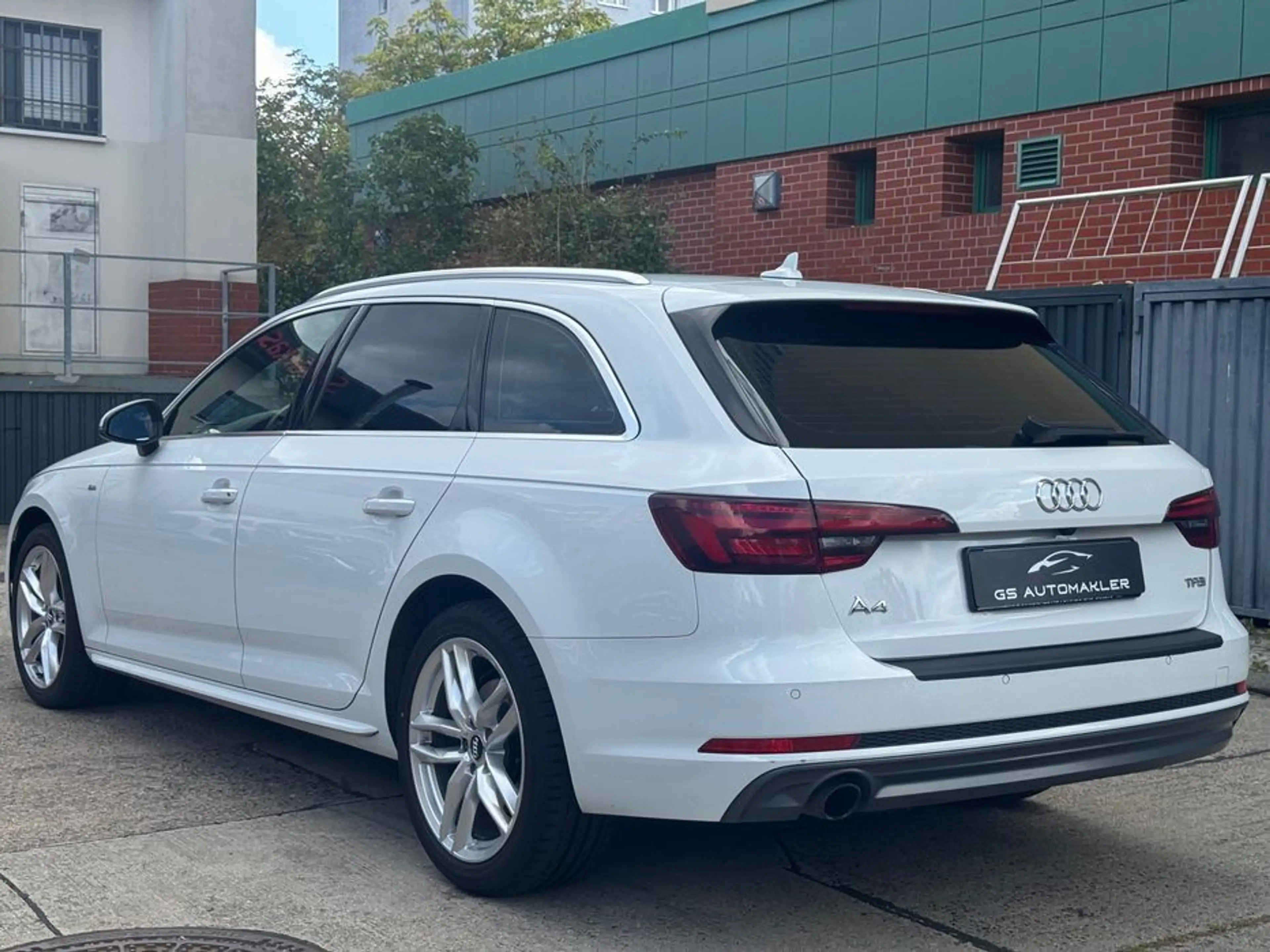 Audi A4 Avant sport S-Line Pano Schiebedach R-Kamera — photo 6