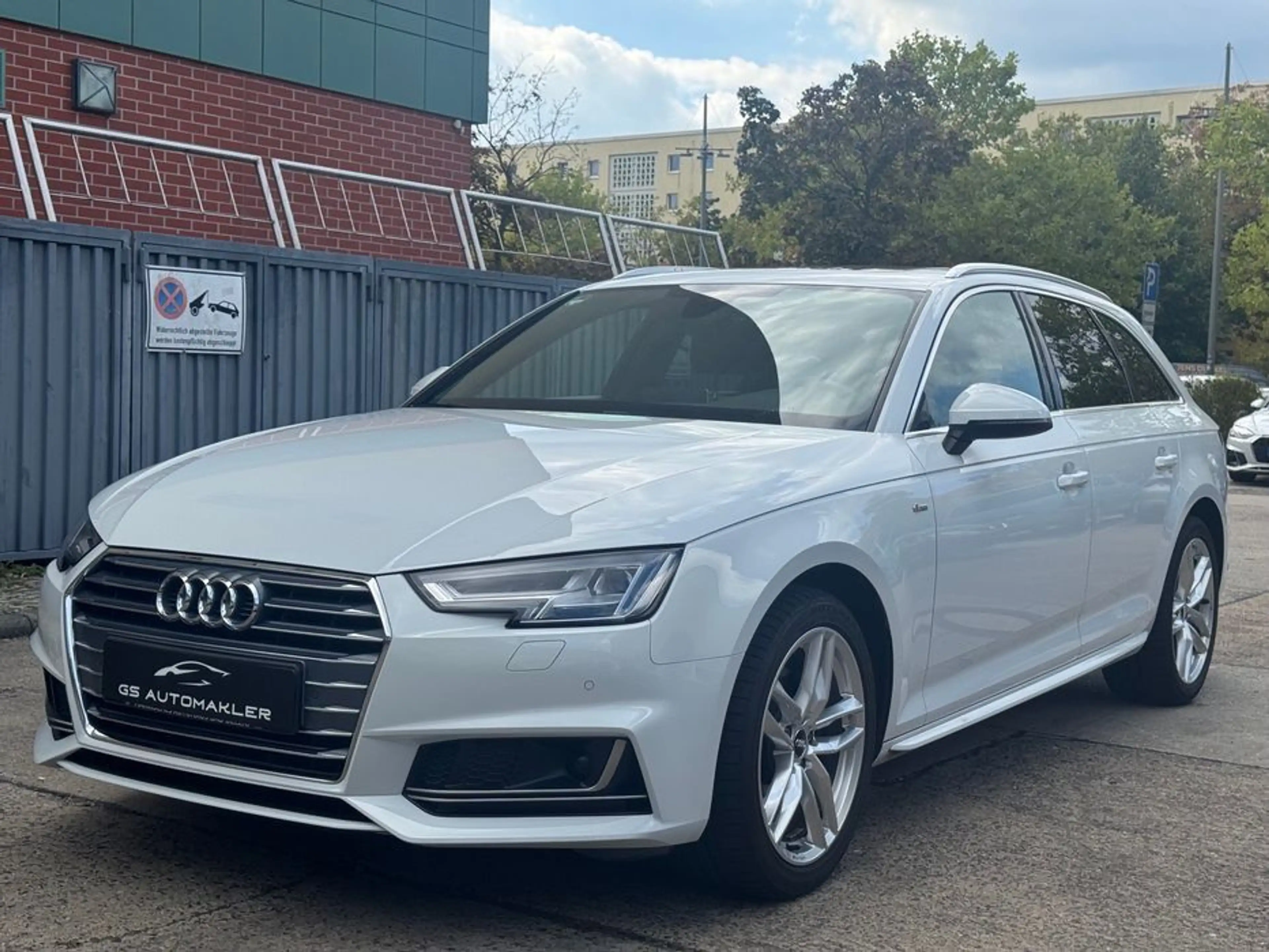 Audi A4 Avant sport S-Line Pano Schiebedach R-Kamera — photo 2