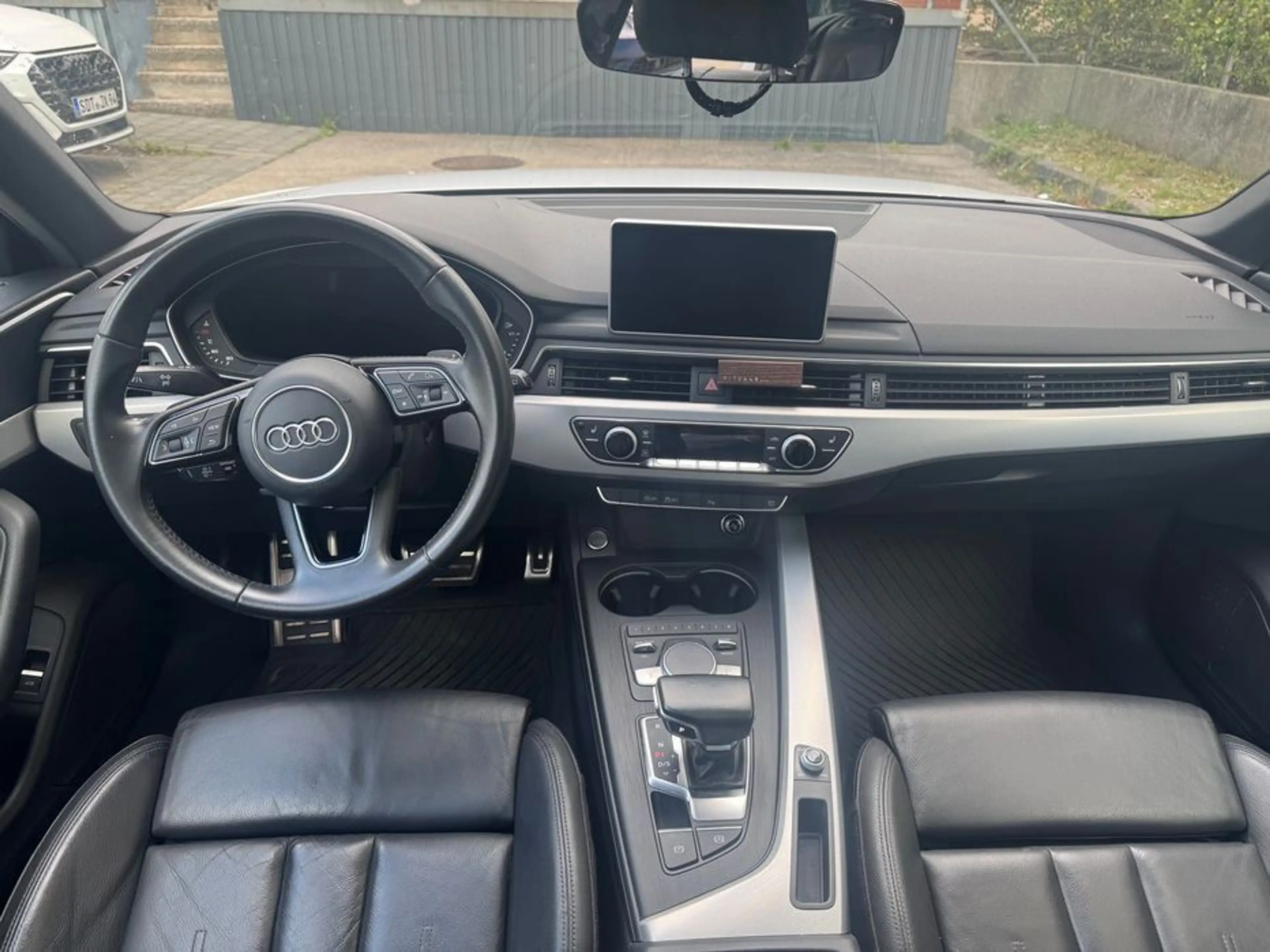 Audi A4 Avant sport S-Line Pano Schiebedach R-Kamera — photo 10