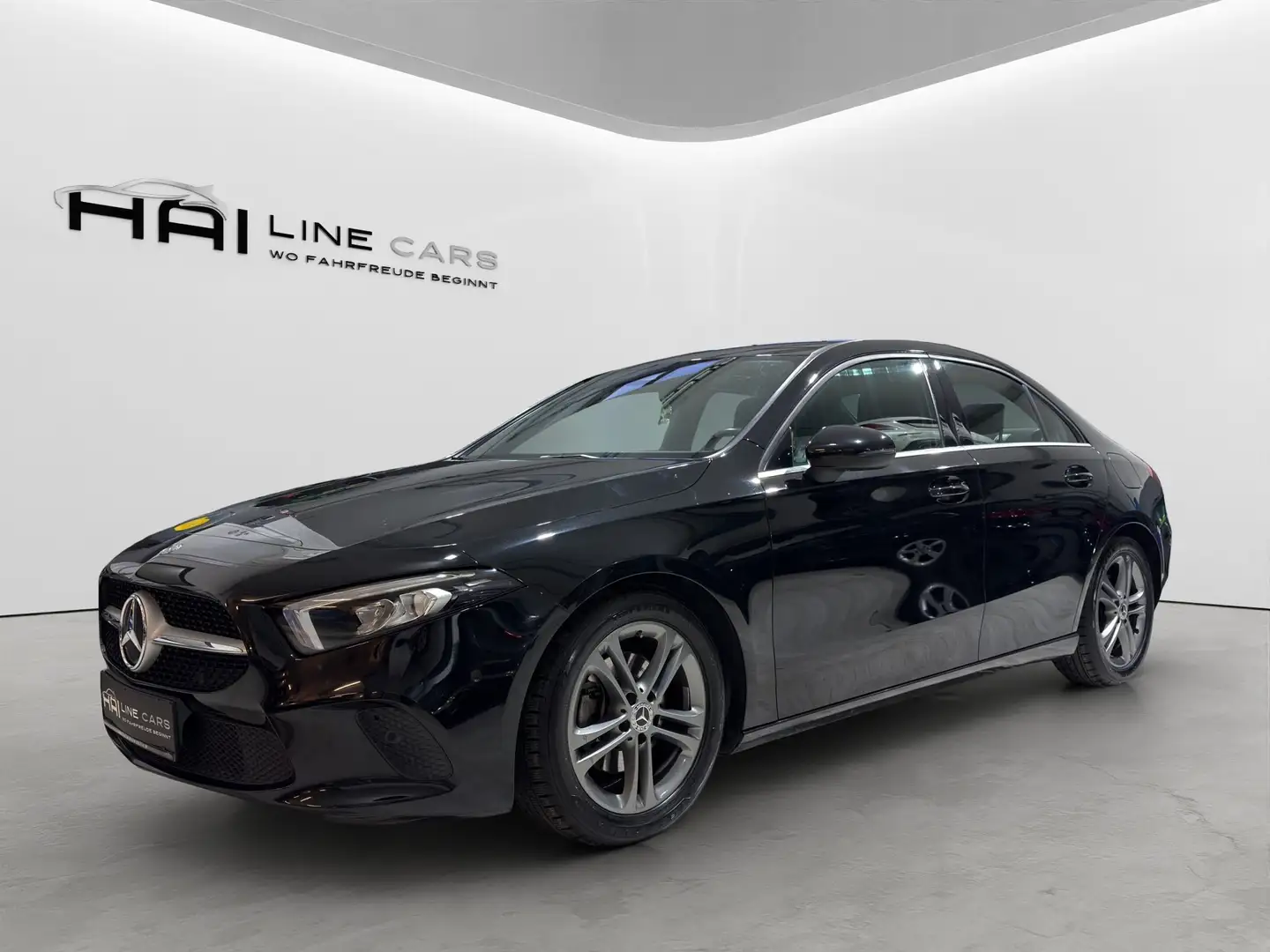 Mercedes-Benz A 200 A 200 Limousine | Kamera | PDC | LED | MBUX | Navi Schwarz - 1