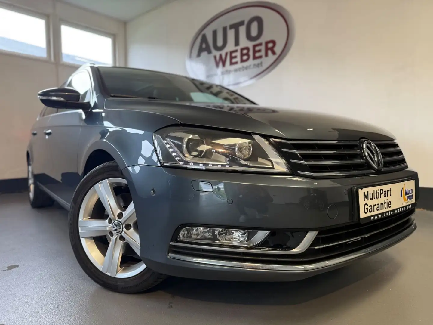 Volkswagen Passat Variant PASSAT 2.0 TDI*HIGHLINE*AUT*LEDER*PAN*NAVI*XENON Grijs - 1