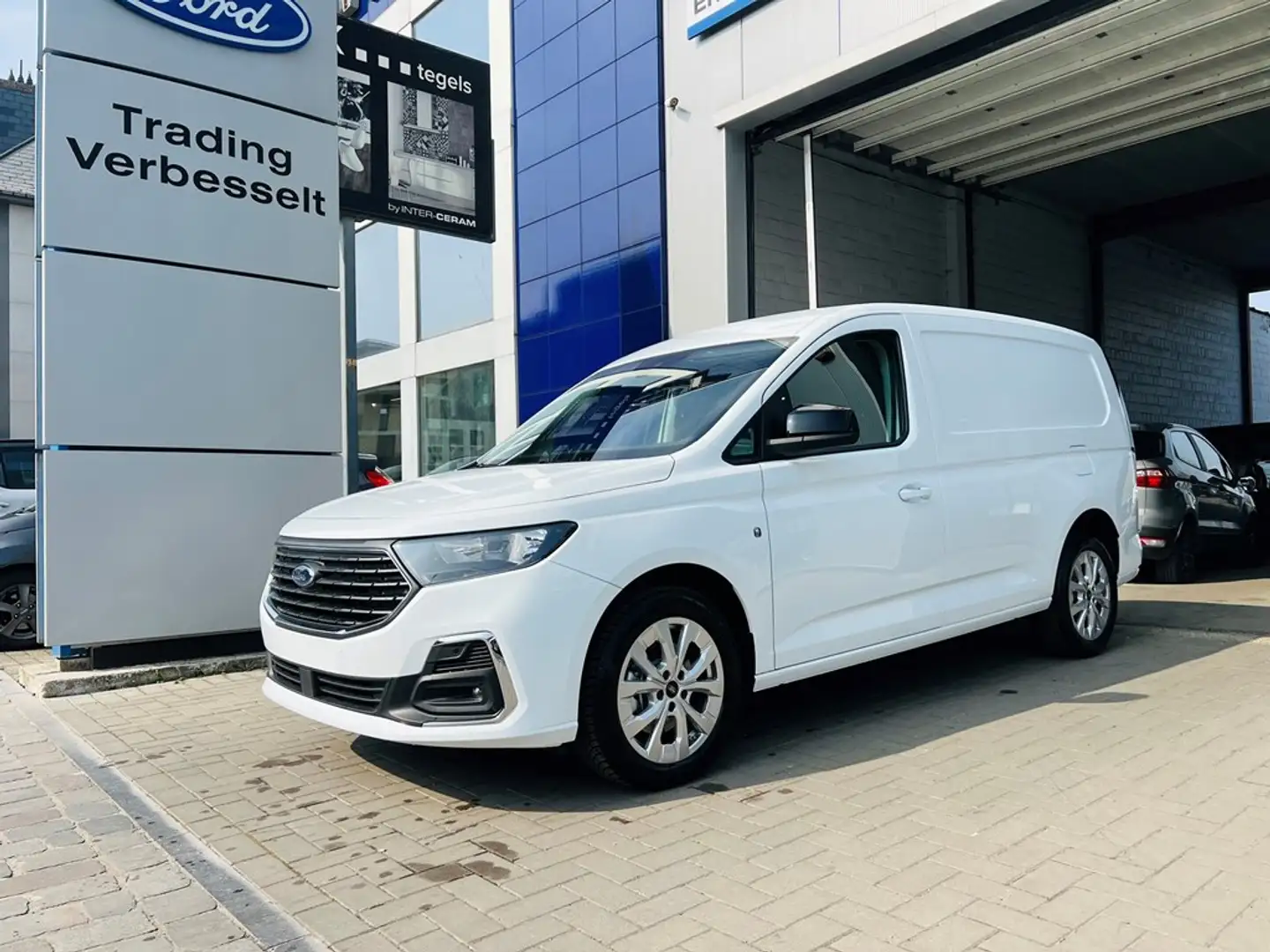 Ford Transit Connect 2.0 diesel / L2 / 24070 EUR + BTW / Limited / Auto Blanc - 1