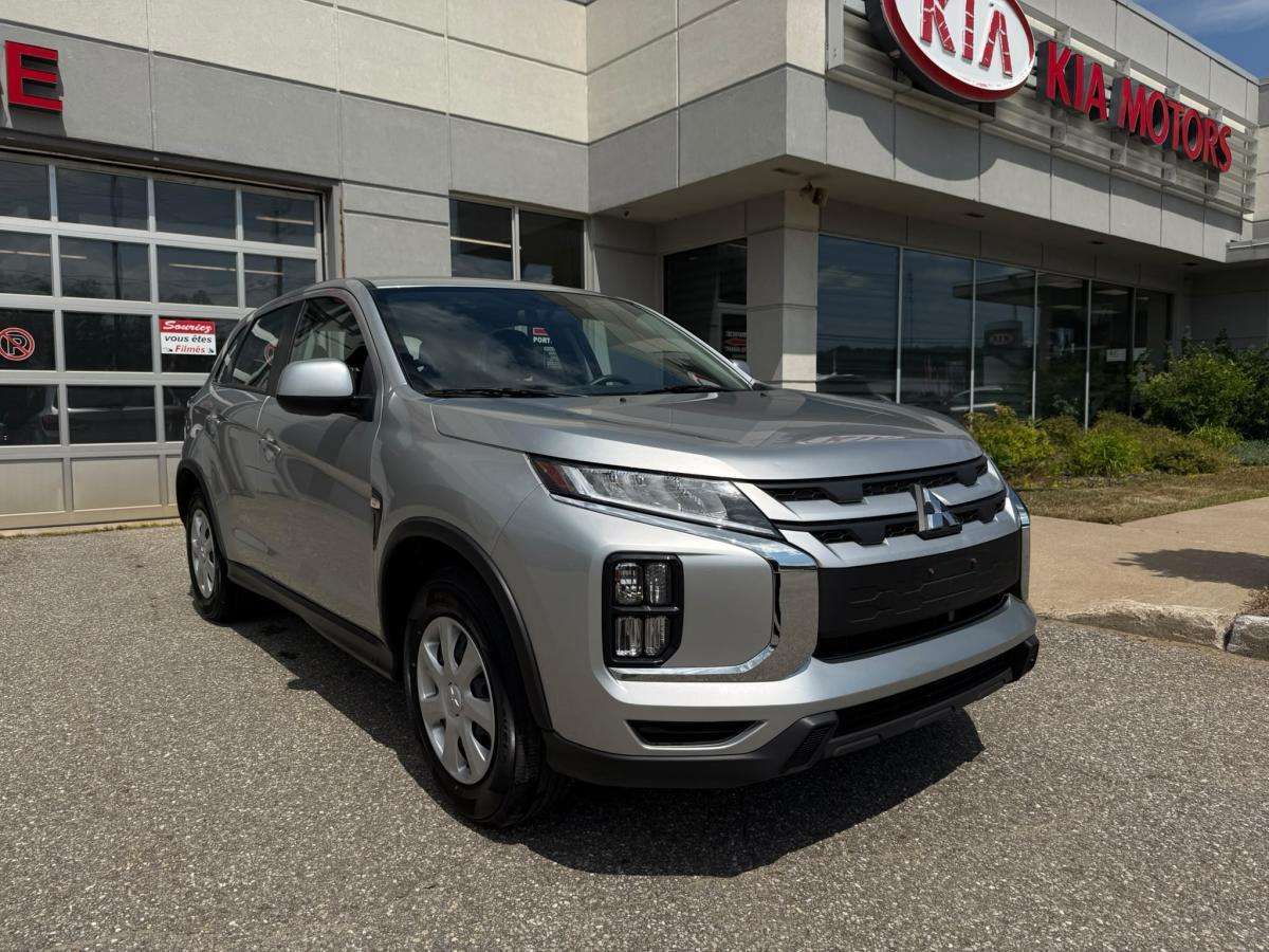 2024 Mitsubishi RVR ES AWC